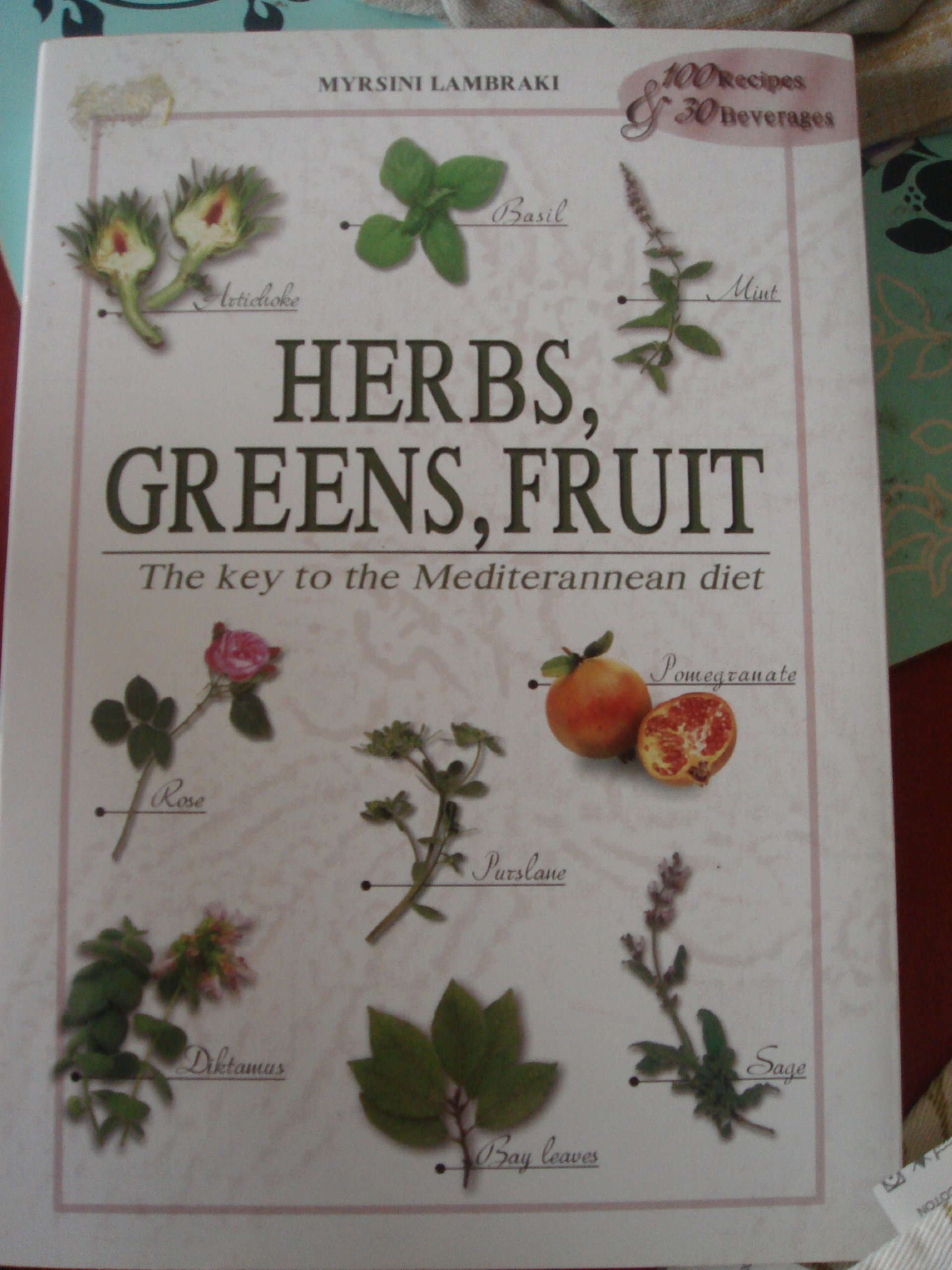 Organic Herbs, Fresh Greens & Juicy Fruits - Healthy Superfoods for Smoothies, Salads & Home Cooking