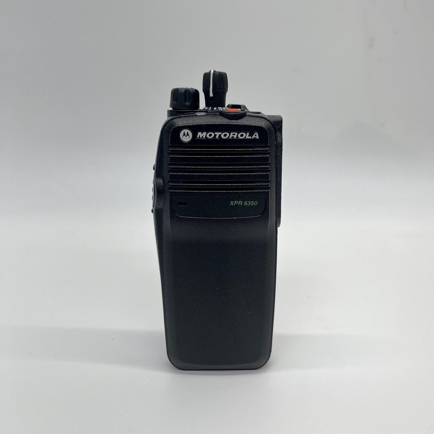 Motorola XPR6350 AAH55QDC9LA1AN Digital UHF R1 Portable Two-Way Radio - MOTOTRBO Business & Industrial Walkie Talkie for Construction, Warehouse, Security & Outdoor Activities