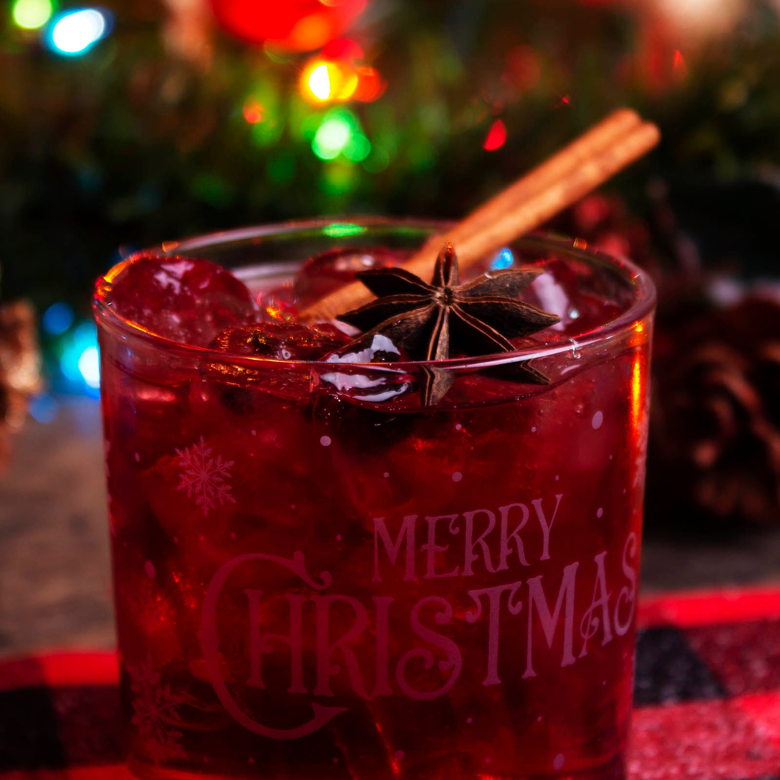 BARCONIC® Christmas Collection Glassware - 10 oz Holiday Themed Drinking Glasses for Wine, Cocktails & Hot Beverages - Perfect for Christmas Parties, Gifts & Festive Celebrations