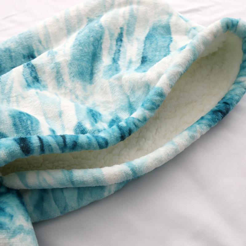 Cozy Wearable Blanket Hoodie with Dolphin Design - Soft Fleece for Women & Men - Perfect for Lounging, Camping, and Netflix Nights