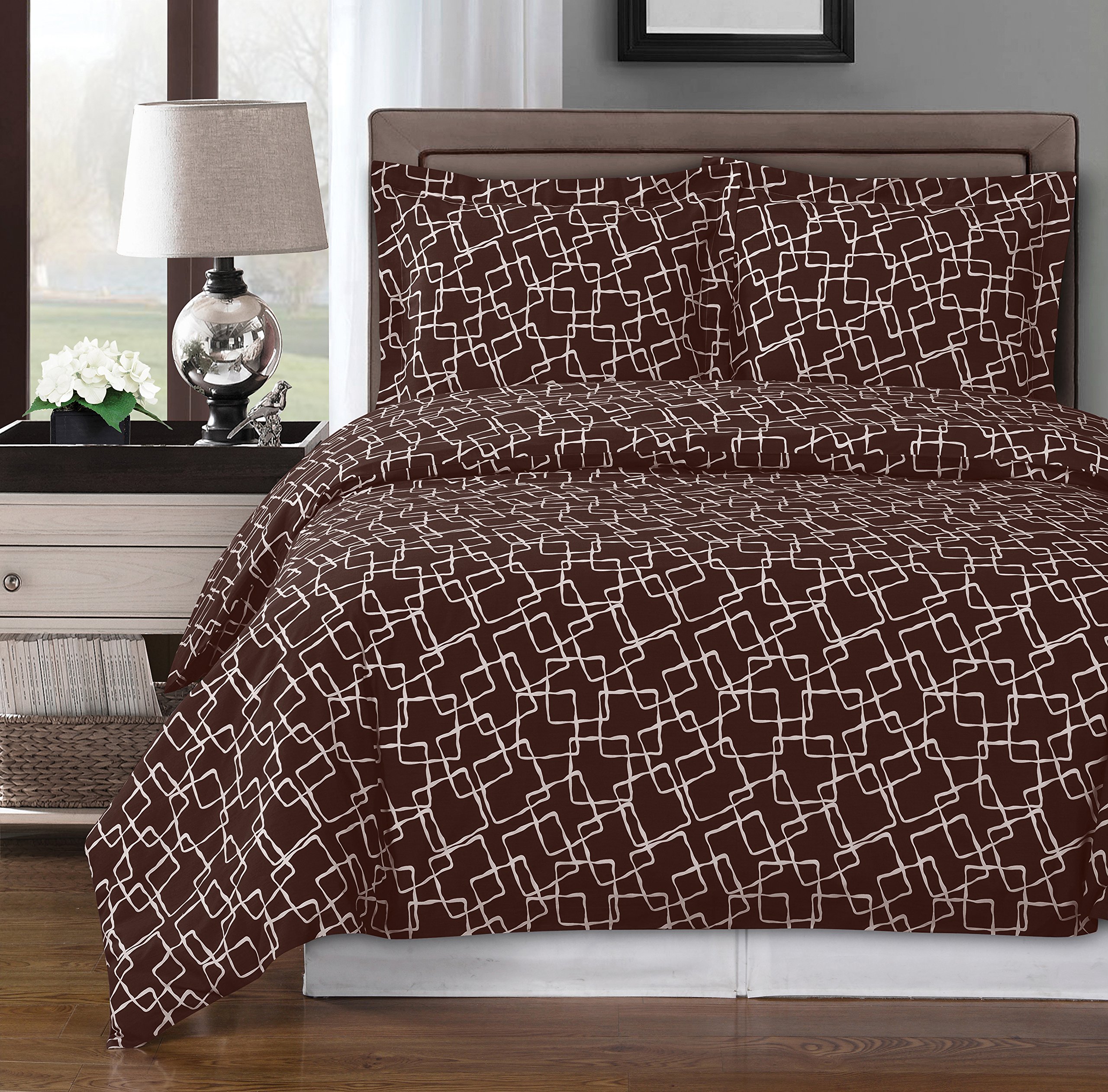 Royal Hotel Bedding 4-Piece Full/Queen Comforter Set - 100% Cotton 300 Thread Count in Chocolate & White | Luxury Bedding for Master Bedroom, Guest Room & Vacation Homes