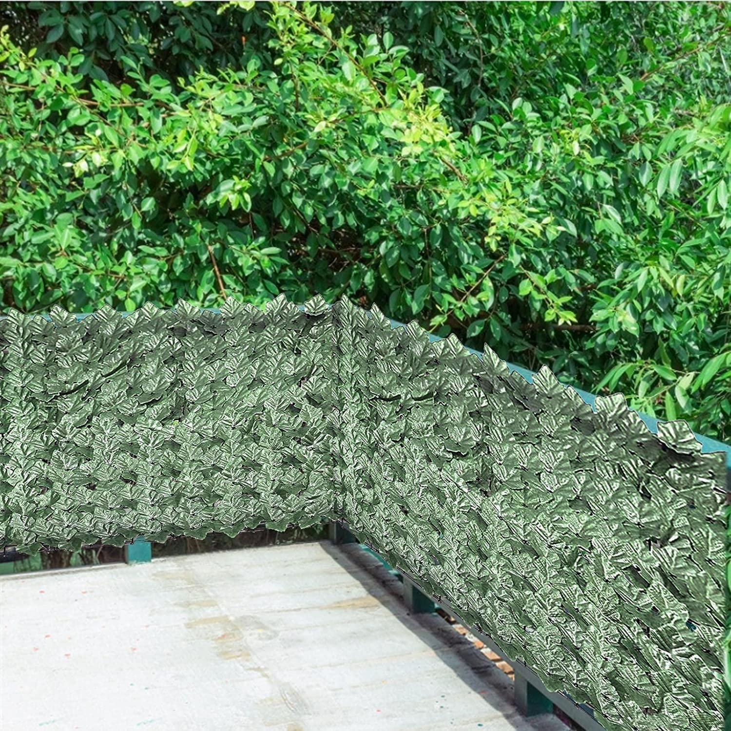 Artificial Ivy Privacy Fence Screen - 3m Dark Green Hedge Screening Roll with Realistic Grape Leaves - Perfect for Garden Decor, Backyard Privacy, and Patio Shade