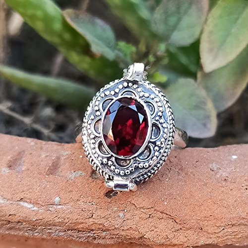 Handmade 925 Silver Poison Box Ring - Openable Garnet Statement Jewelry for Women | Unique Christmas Gift for Her | Perfect for Parties, Cosplay & Gothic Fashion