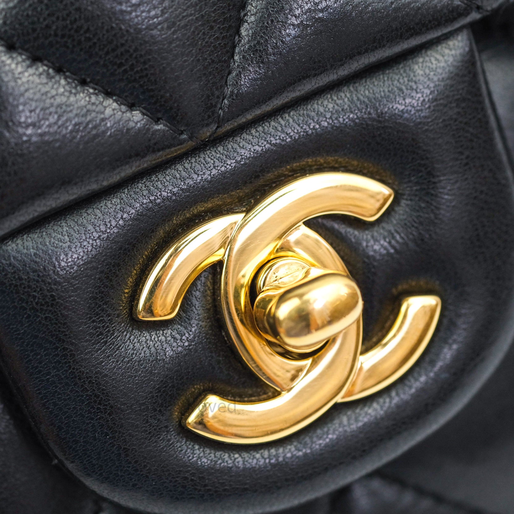 Chanel Classic Flap Bag M/L Size - Black Lambskin Leather with Gold Hardware - Luxury Handbag for Women, Perfect for Evening Events & Special Occasions