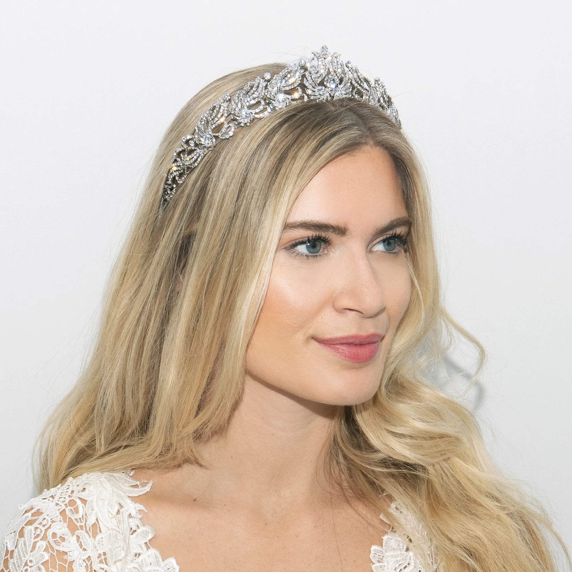 Queen Victoria Silver Crystal Bridal Tiara – Elegant Wedding Crown for Brides, Princess Costume, and Special Occasions