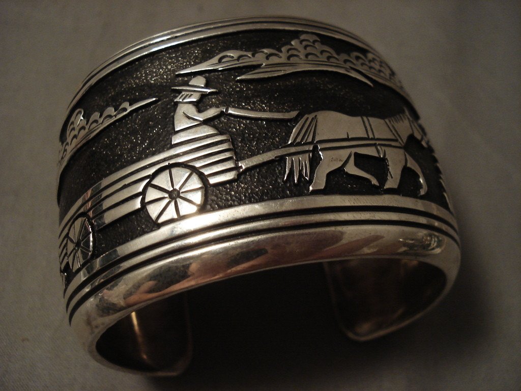 Vintage Navajo Native American Jewelry - Thomas Singer Extra Wide Silver Bracelet (113g) for Women & Men - Perfect for Boho Fashion, Festivals & Cultural Events