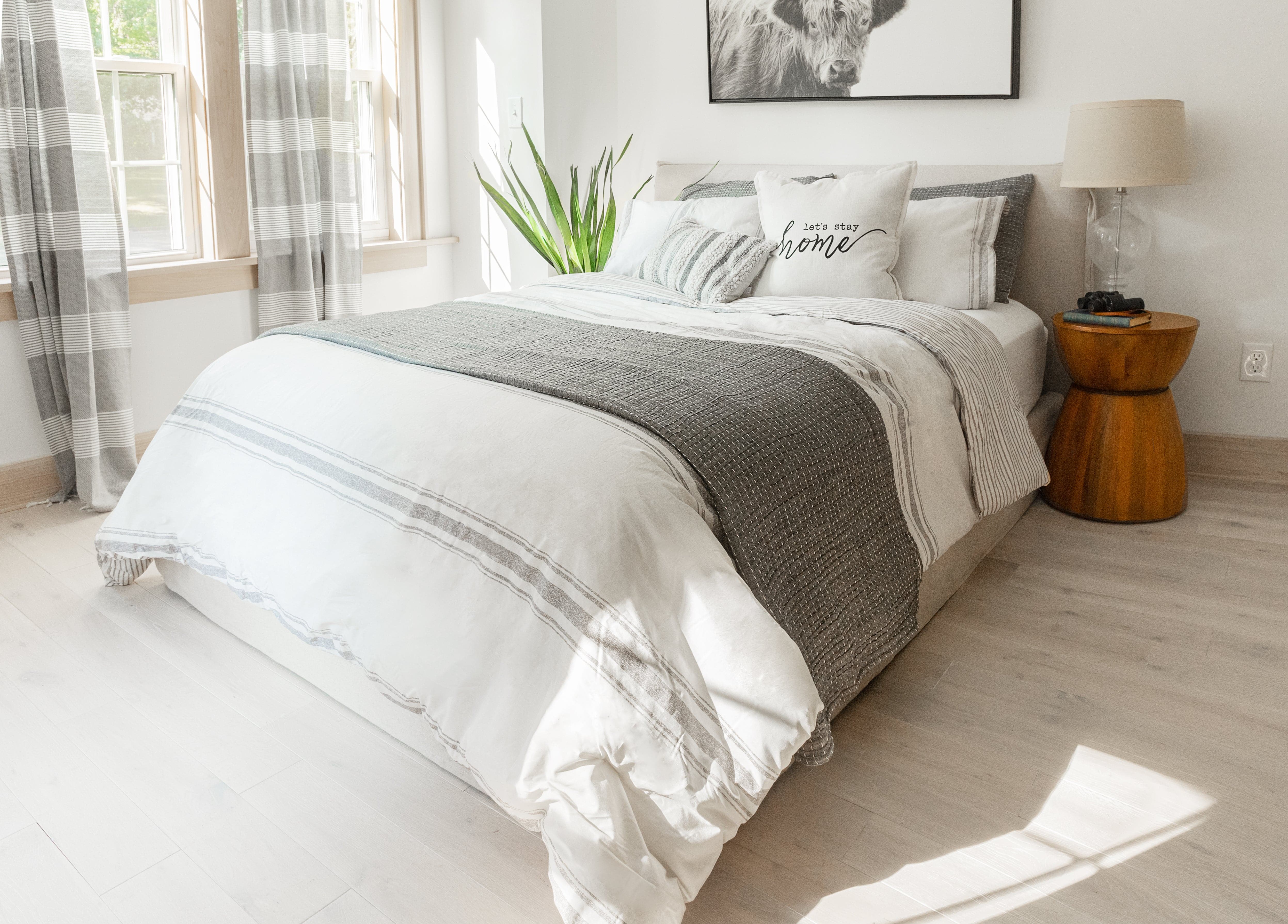 Farmhouse Stripe Reversible Comforter Set - Queen Size, Soft Breathable Cotton Bedding - Perfect for Cozy Bedroom Decor & Guest Room Styling