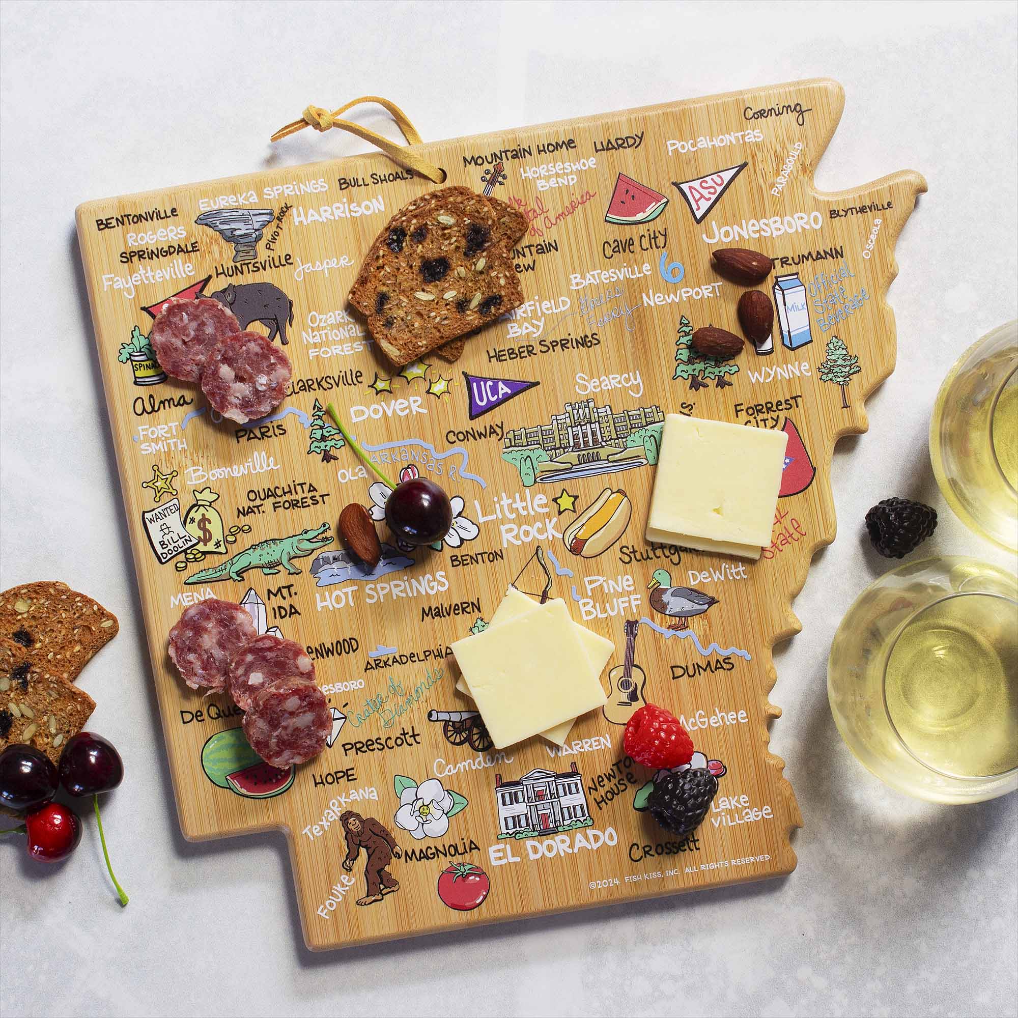 Premium Arkansas Wood Cutting Board with Fish Kiss™ Artwork - Durable Kitchen Chopping Board for Meat, Vegetables & Cheese - Perfect for Home Cooking & Gift Giving