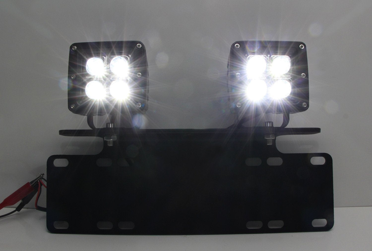 40W CREE LED Pods with License Plate Bracket & Wiring Kit - Waterproof Off-Road Lights for Trucks, Jeeps, ATVs, 4WD & 4x4 Vehicles - Perfect for Night Driving, Camping & Off-Road Adventures