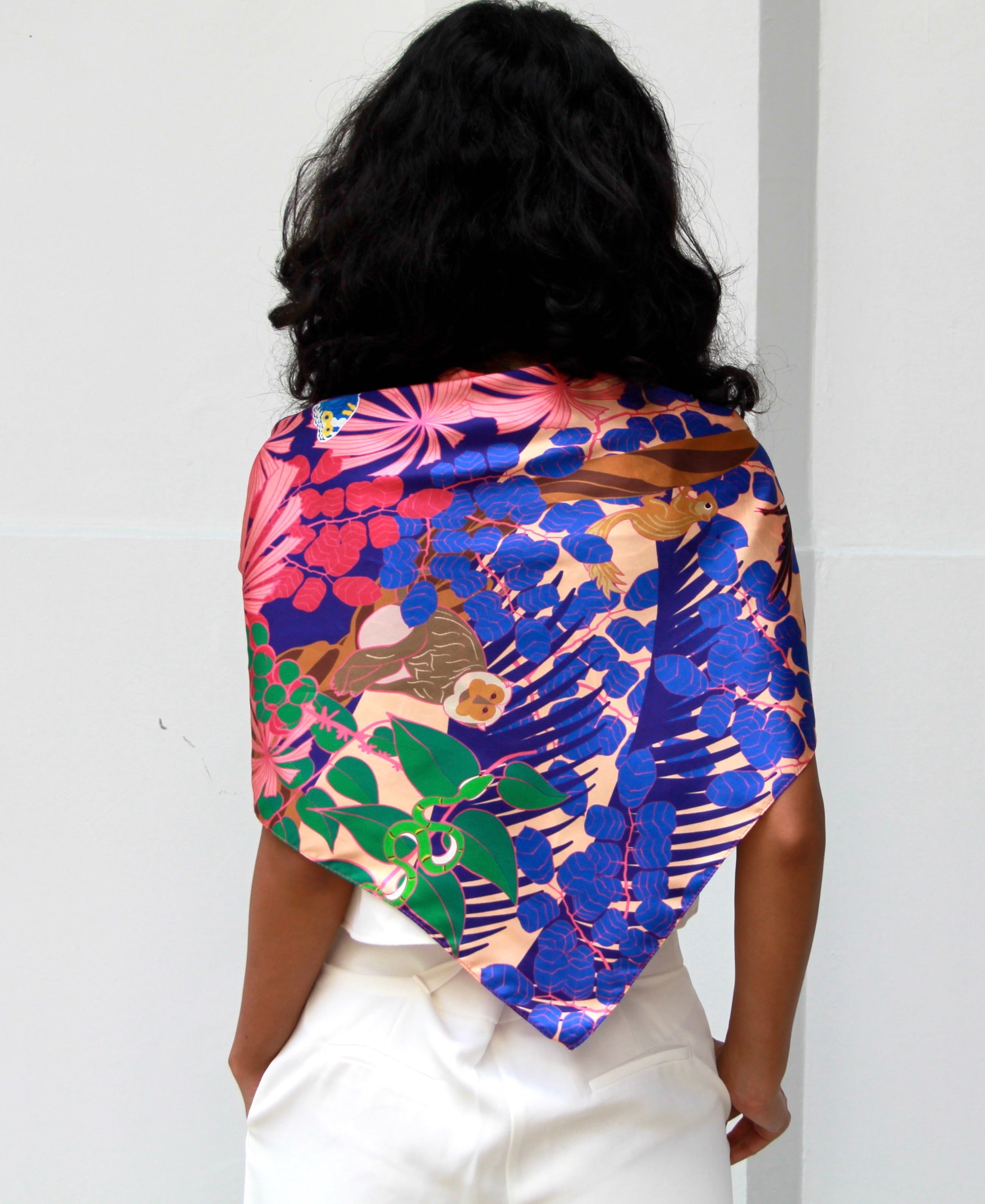Elegant Green Silk Scarf - Luxurious Soft Fabric for Women - Perfect for Formal Events, Weddings & Gift Giving