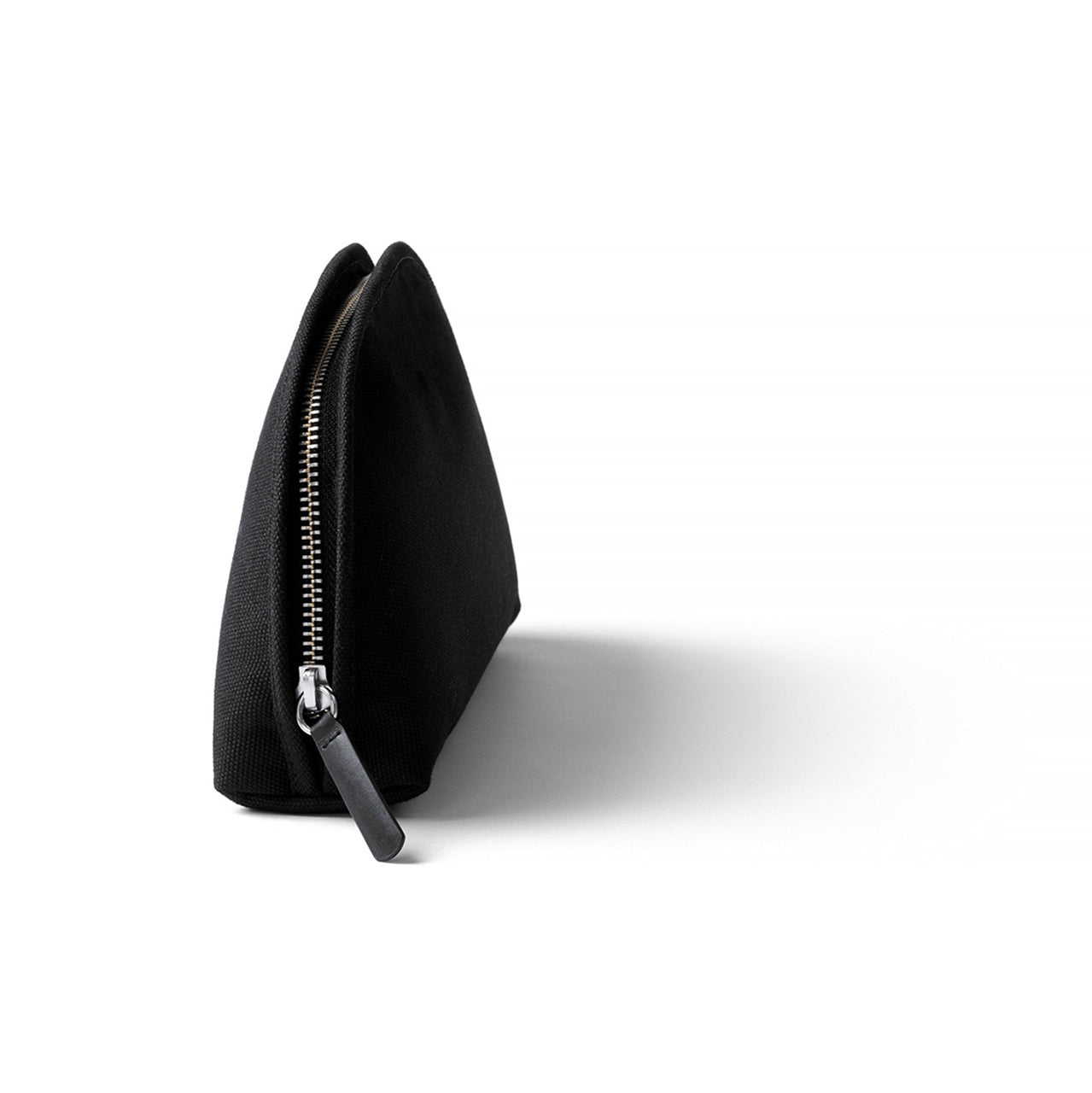 Bellroy Classic Pouch - Premium Leather Zip Pouch for Wallet, Keys & Essentials | Perfect for Travel, Work & Everyday Carry