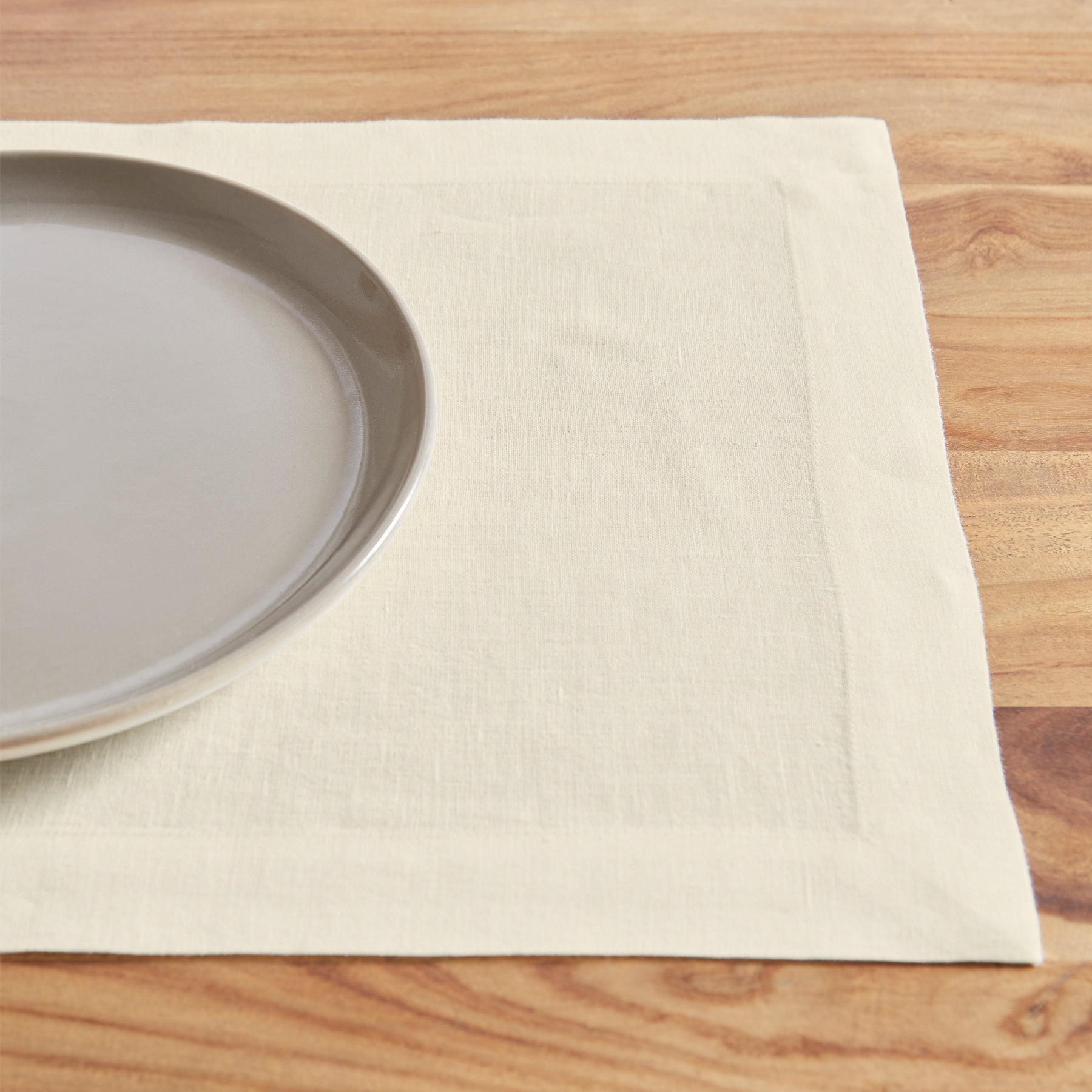 Premium Sonoma Placemats Set of 4 - Waterproof & Non-Slip Table Mats for Dining - Elegant Home Decor for Kitchen, Dining Room, and Outdoor Entertaining