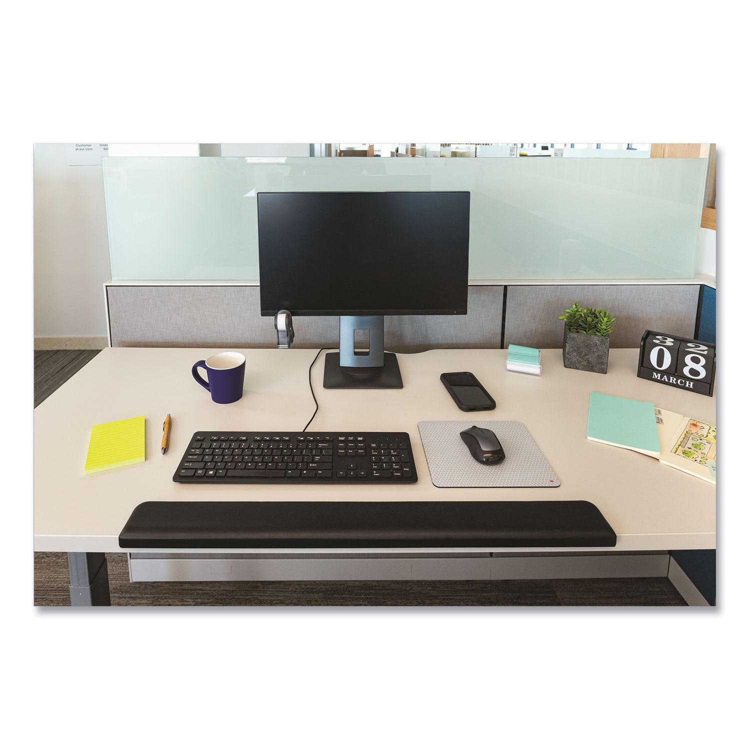 3M™ Gel Wrist Rest for Standing Desks - Ergonomic Support for Typing & Computer Work (30.13