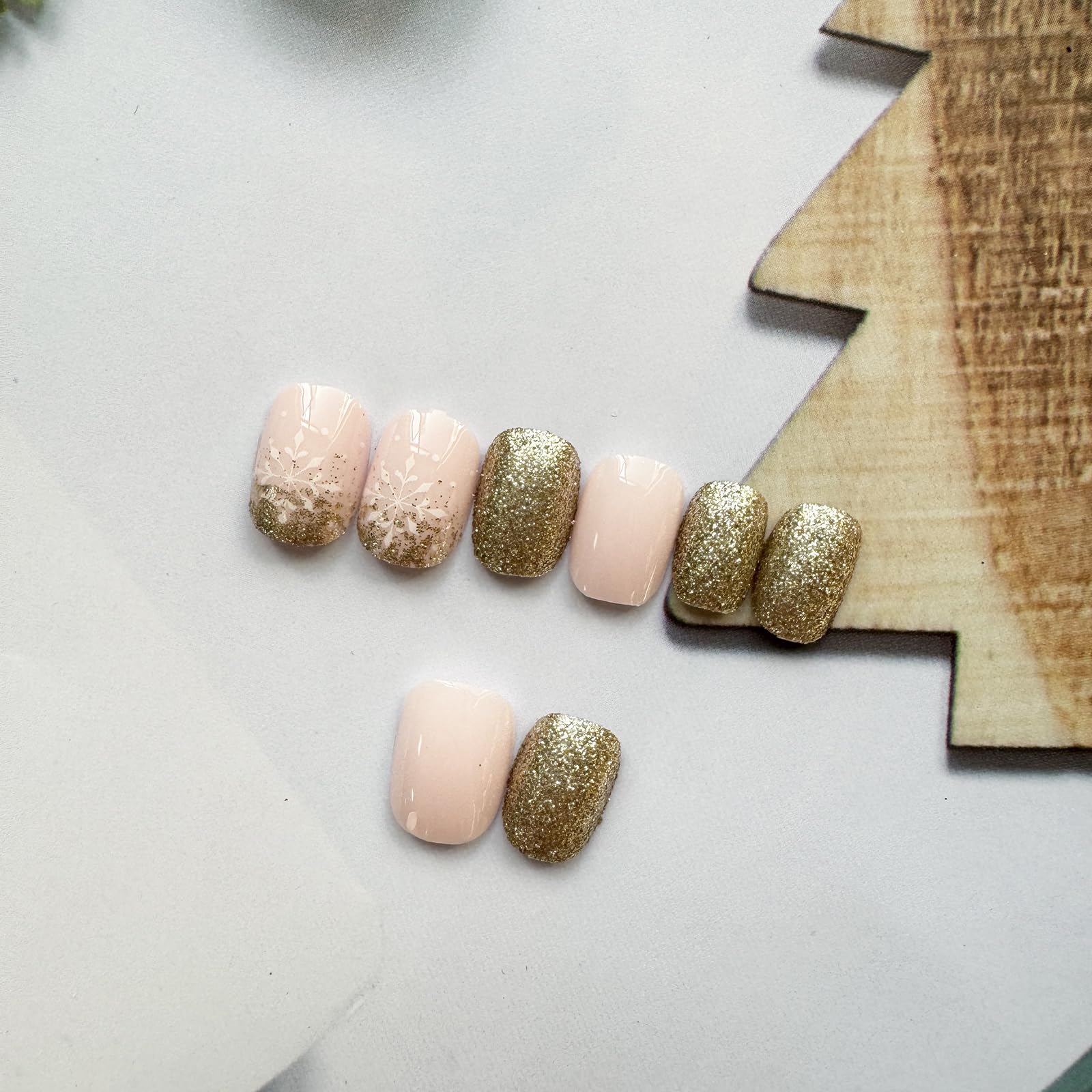 Snowflake Press on Nails - Short Square Fake Nails with Gold Glitter Design, Full Cover Glossy Artificial Nails for Women & Girls | Winter Christmas Manicure, Party, Wedding, Date Night Nail Art Accessories
