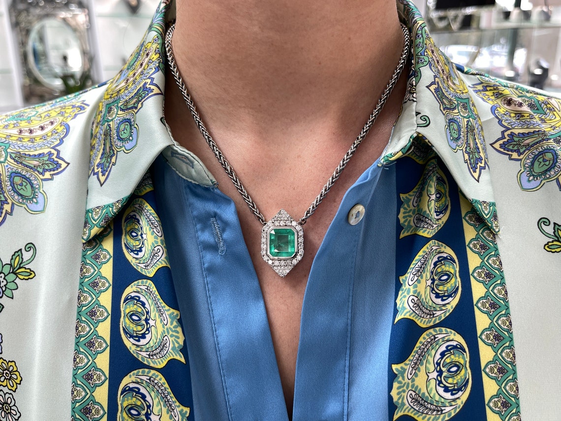 10.21tcw 14K Gold Colombian Emerald Cut & Diamond Vivid Medium Green Halo Cluster Necklace for Women - Elegant Jewelry Gift for Anniversary, Wedding & Special Occasions