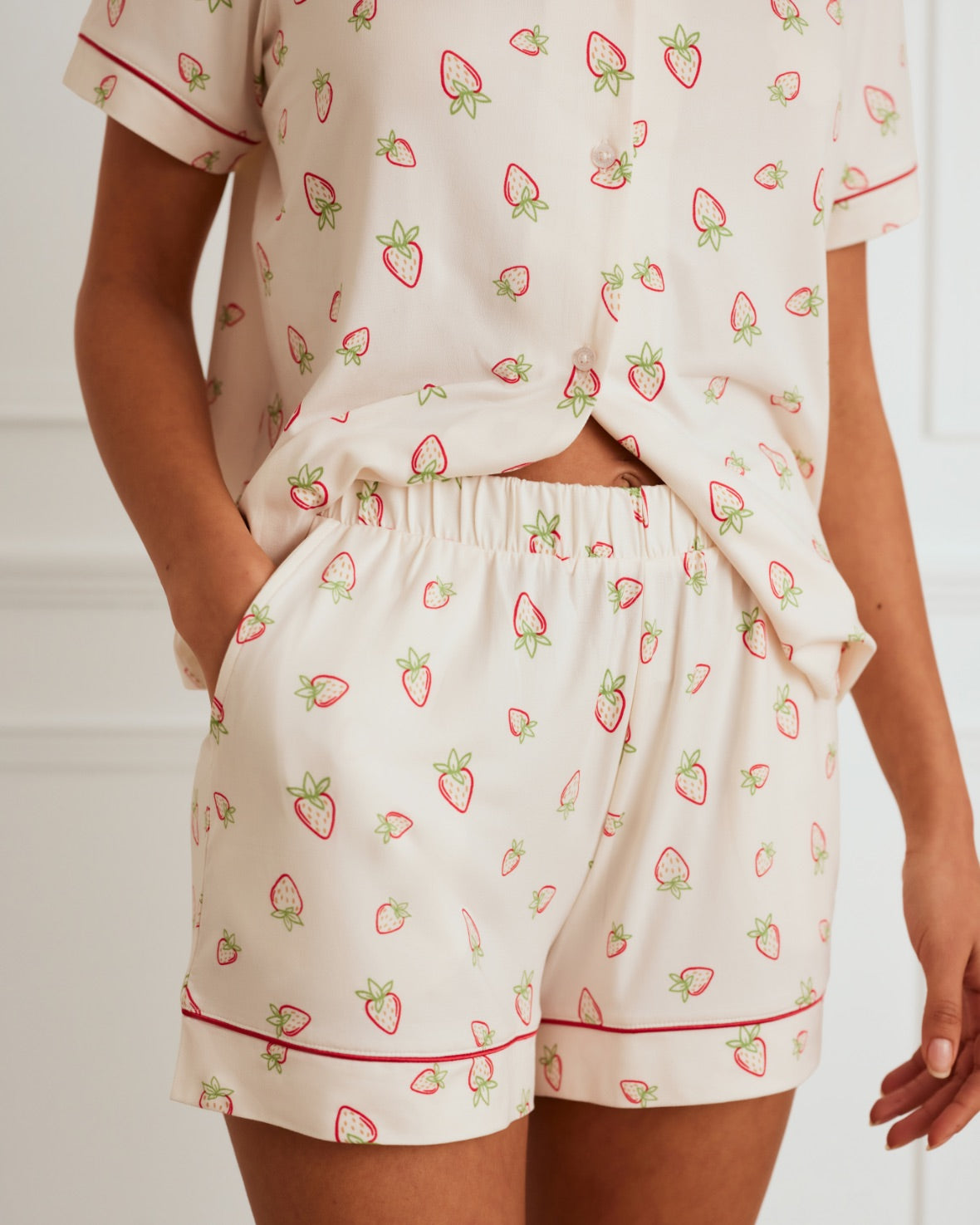 Strawberry Print Short Pajama Set for Women - Soft & Comfortable Sleepwear - Perfect for Summer Nights & Lounging at Home