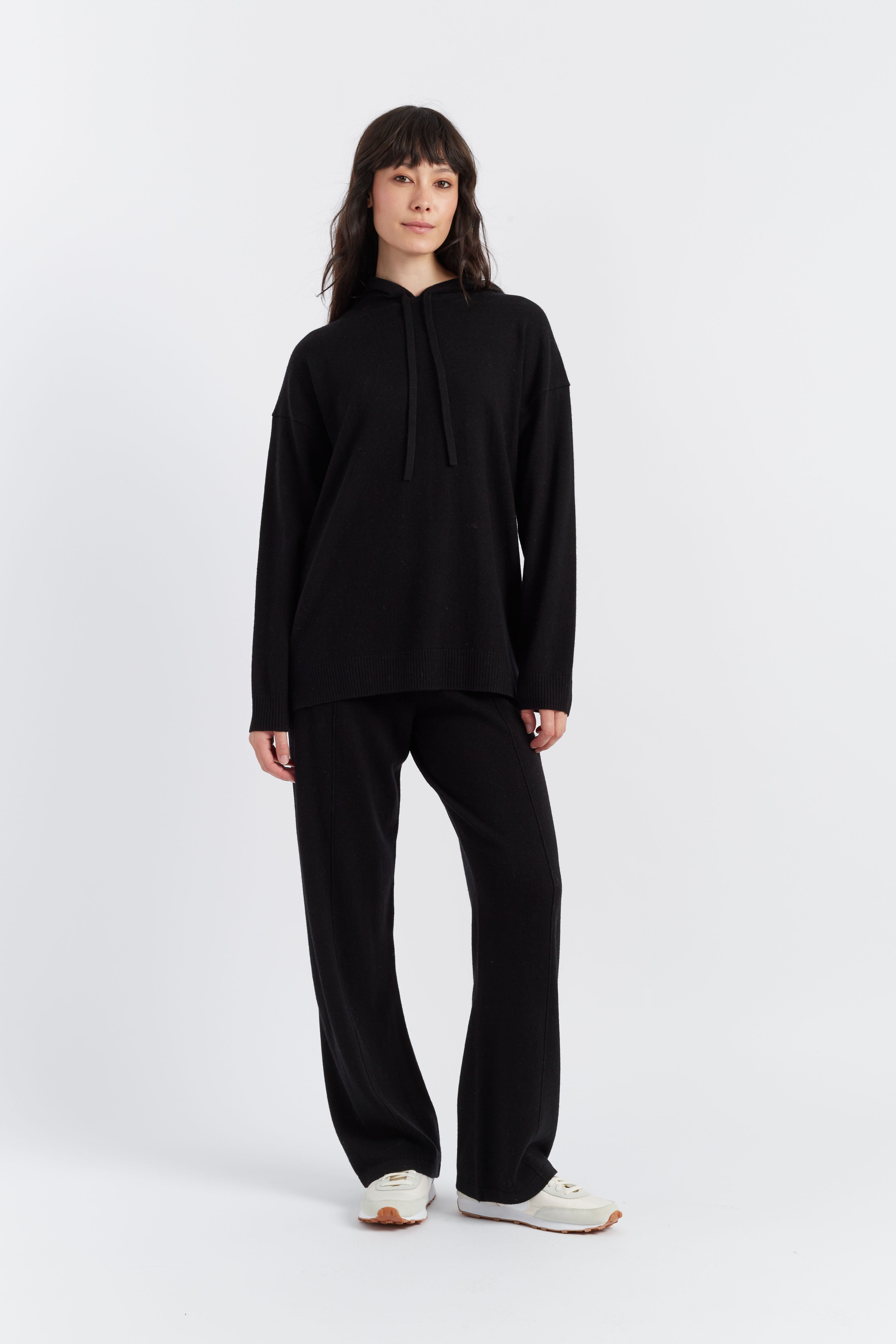 Premium Black Wool Cashmere Relaxed Hoodie for Women & Men - Soft Warm Winter Pullover for Casual Wear & Outdoor Activities