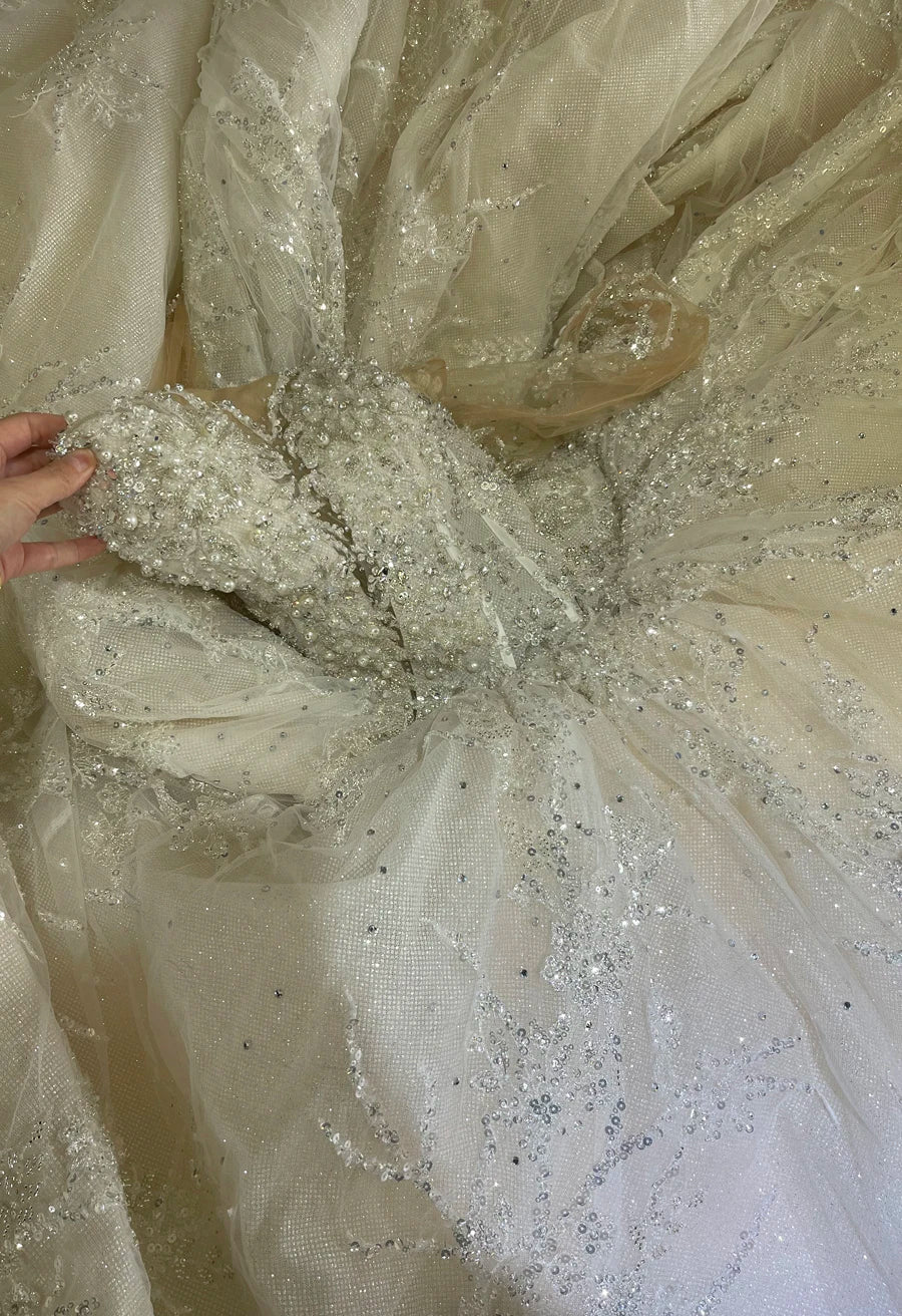 Luxury Princess Ball Gown Wedding Dress with Elegant Long Sleeves - Perfect for Bridal, Prom, Quinceañera & Formal Events