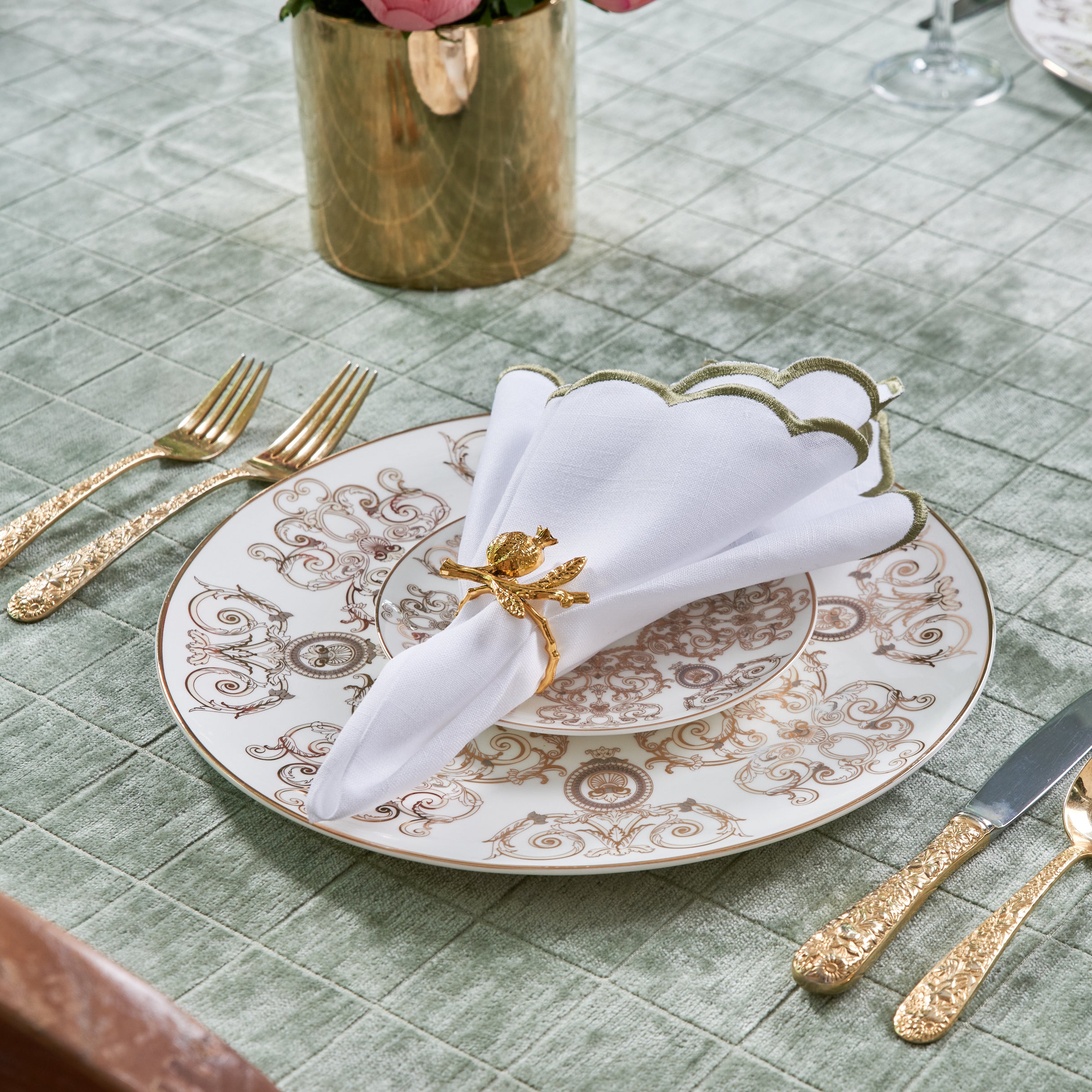 Adorn Scallop Napkins - Pack of 6 Premium Linen Dinner Napkins for Elegant Table Settings, Parties & Special Occasions