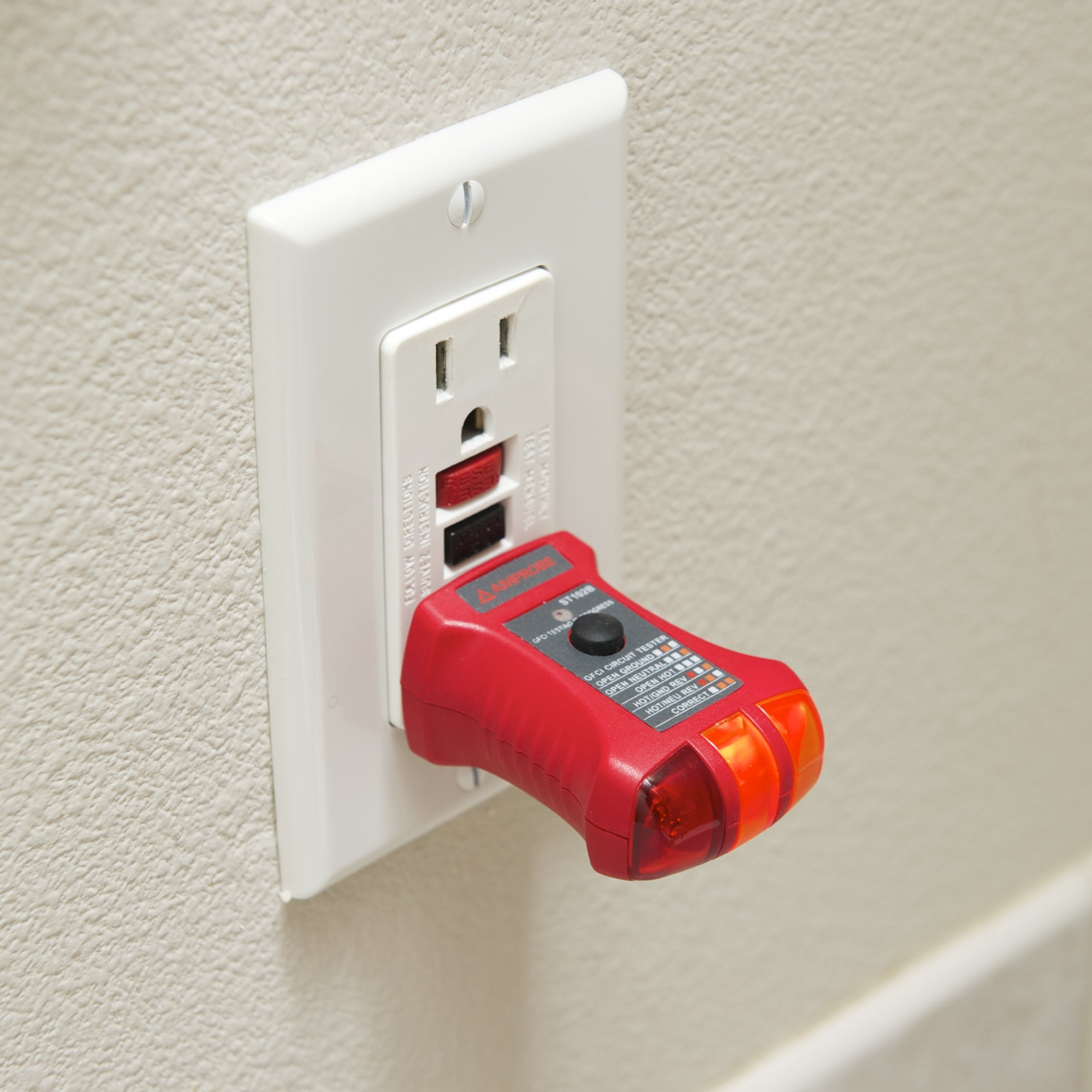 Amprobe ST-102B GFCI Outlet Tester - Electrical Socket Tester for Home & Commercial Use - Safety Test for 120V AC Receptacles - Perfect for Electricians, DIY & Home Maintenance