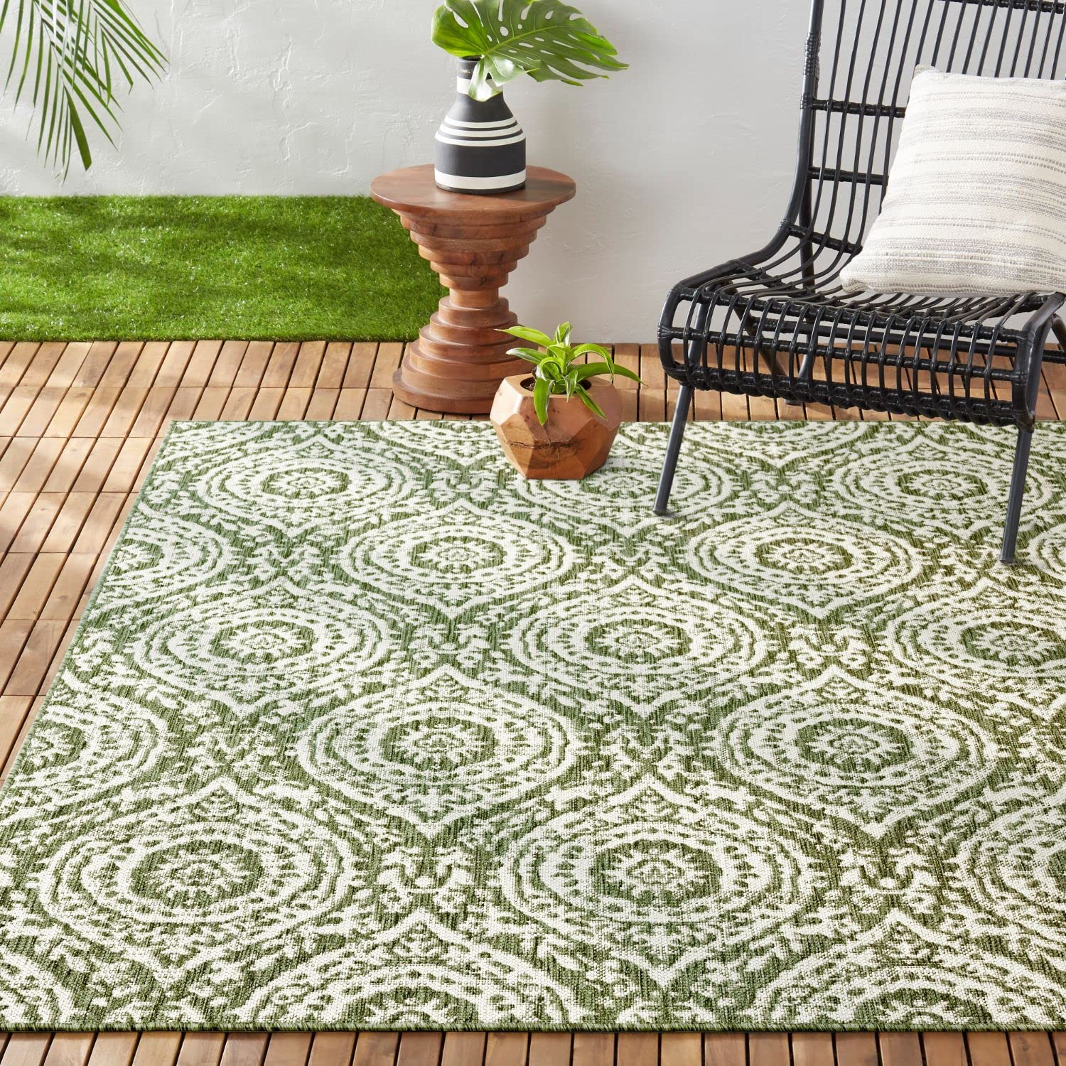 Nicole Miller New York Patio Country Zoe Moroccan Damask Indoor/Outdoor Area Rug - Light Green/Ivory, 7'9