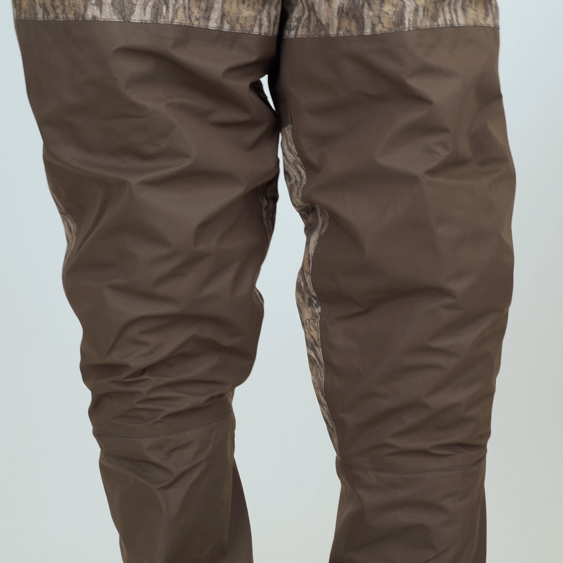 Breathable Insulated Chest Waders with Sewn-in Liner for Fly Fishing, Hunting & Waterfowl Adventures - Lightweight & Comfortable for All-Day Wear