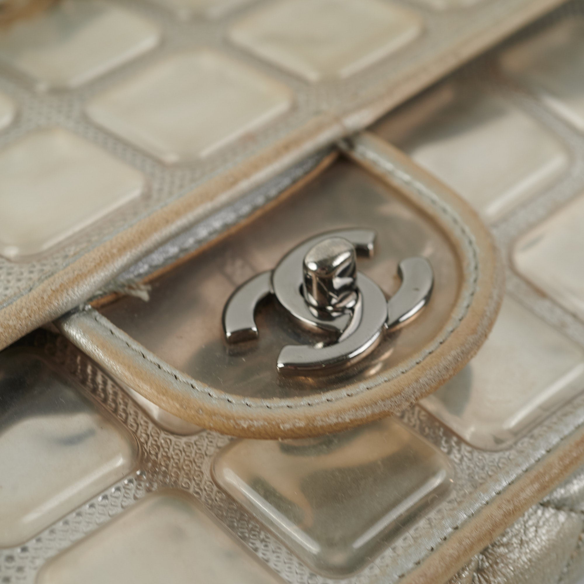 Chanel CC Turnlock Ice Cube Flap Bag in Silver - Luxury Crossbody Purse for Women, Perfect for Evening Parties & Date Nights