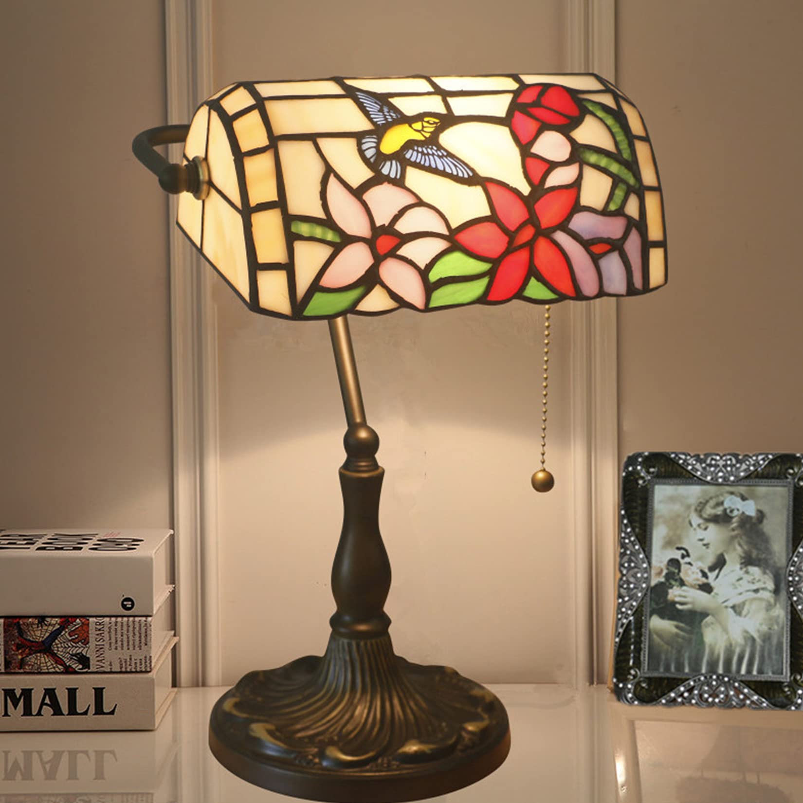 Vintage Tiffany Style Bankers Lamp - Stained Glass Shade & Antique Alloy Base Desk Light for Office, Piano, Bedroom, Living Room | Classic Green Table Lamp for Reading, Study & Night Light