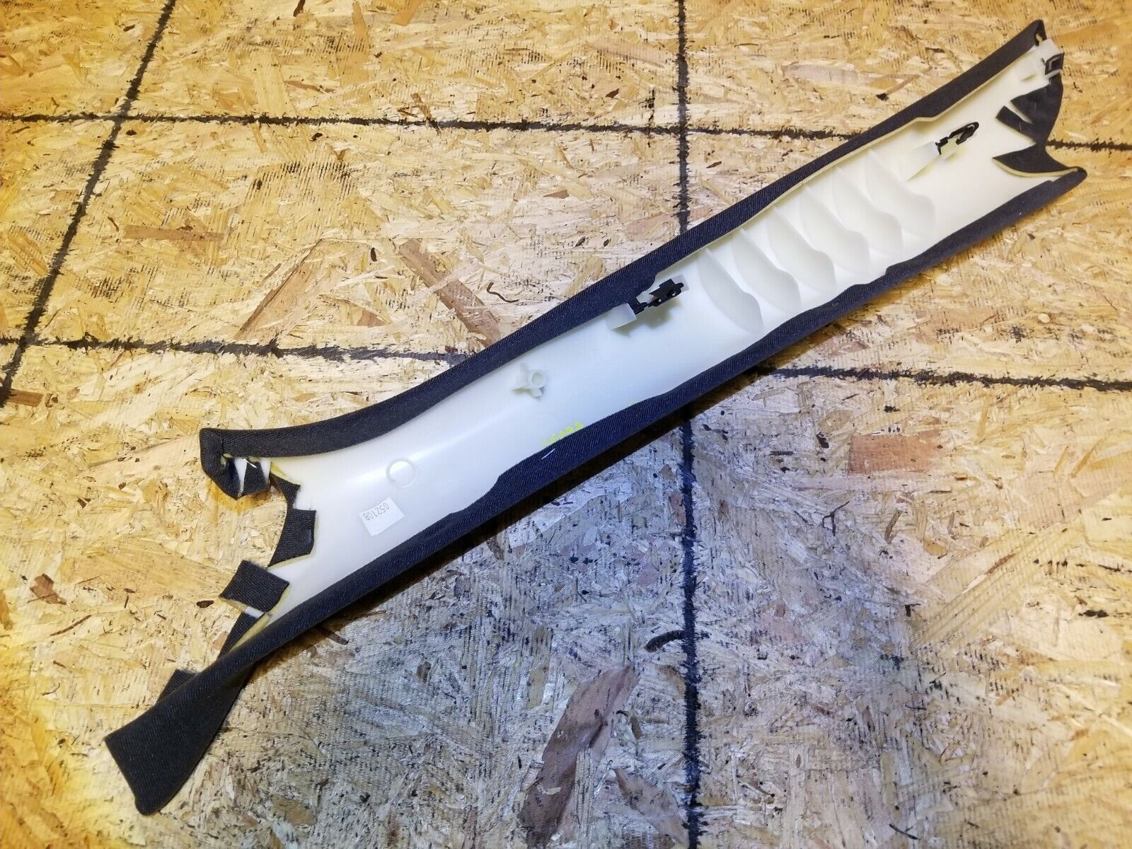 2006-2011 Lincoln Town Car Windshield Passenger Side A Pillar Trim OEM Replacement - Perfect for Car Restoration & Interior Upgrades