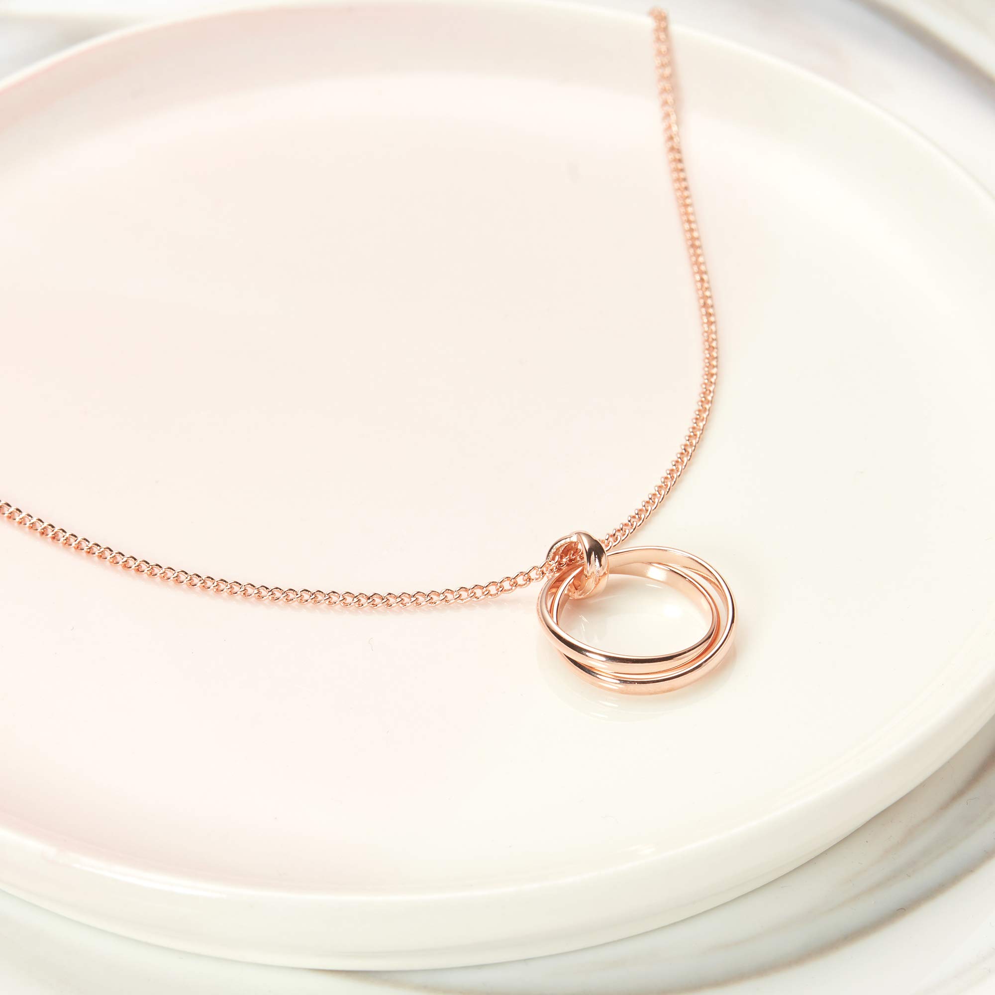 Heart Shaped Nana Necklace - Personalized Jewelry Gift for Birthday, Christmas, Mother's Day & Special Occasions | Perfect for Gifting to Grandmothers, Moms & Loved Ones