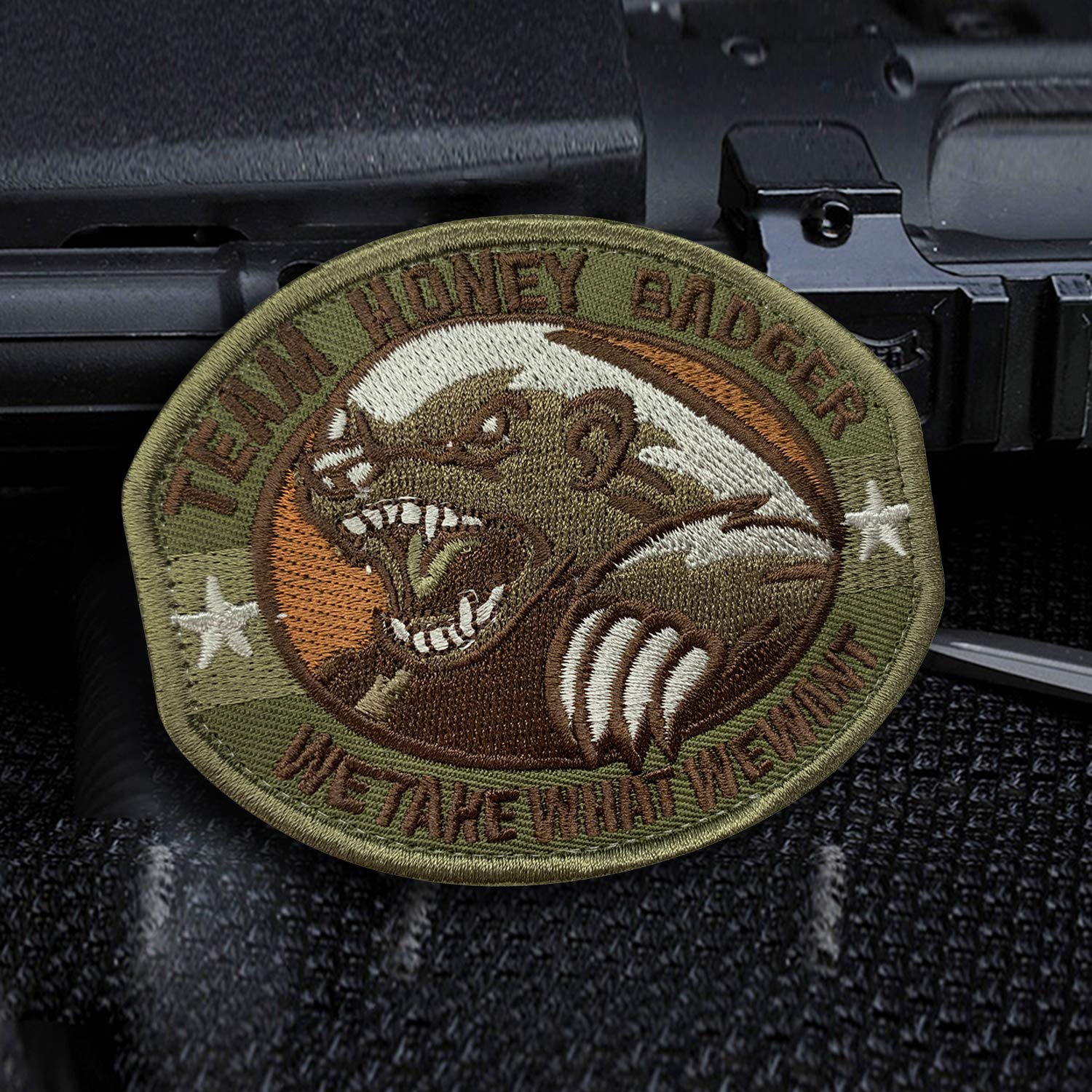 3D Embroidered Honey Badger Military Morale Patch - Tactical Army Badge for Uniforms & Gear (Green) - Perfect for Soldiers, Tactical Teams & Outdoor Enthusiasts