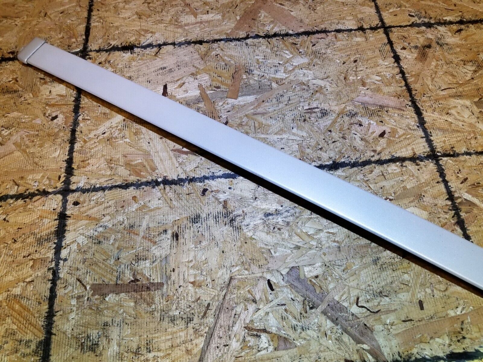2005-2009 Cadillac SRX Left Driver Side Windshield Pillar Trim Molding - OEM Replacement Part for A-Pillar Cover - Perfect for Vehicle Restoration & Interior Repair