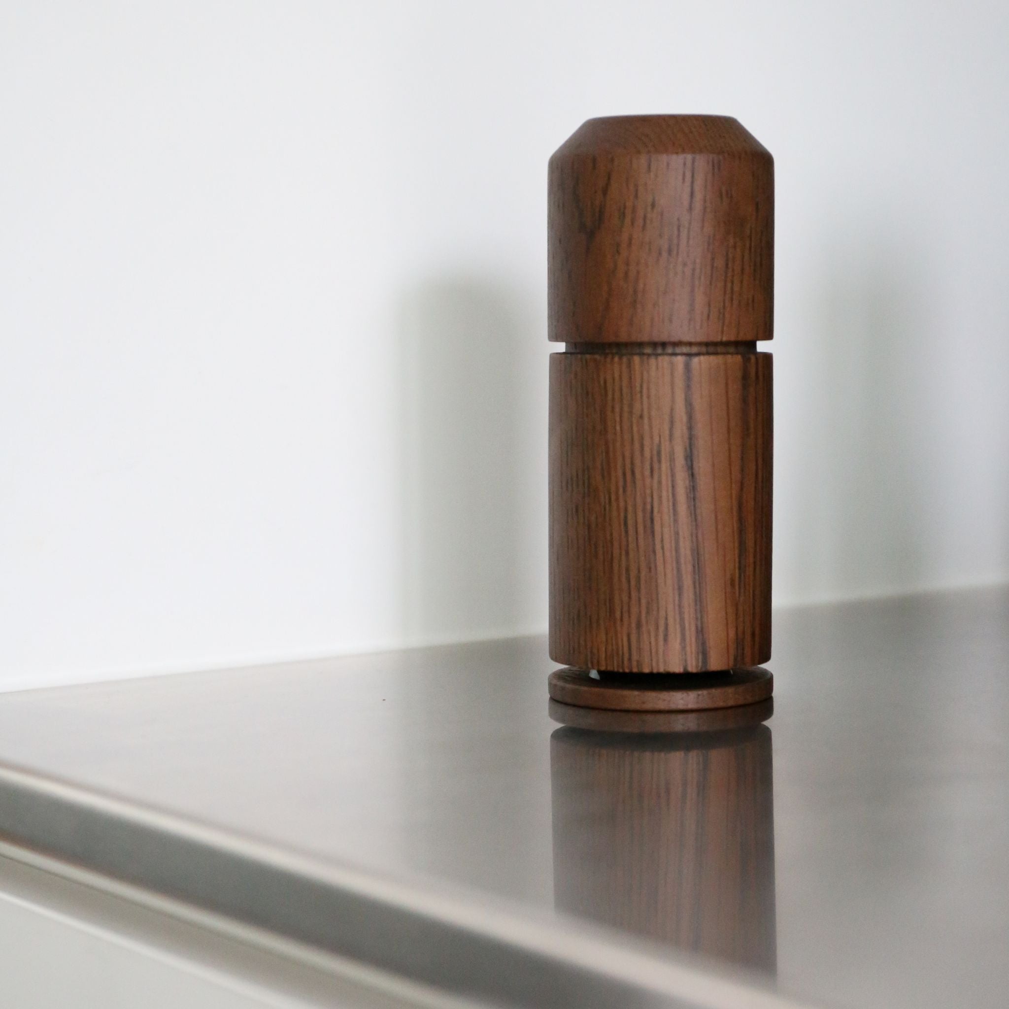 Premium EKTA LIVING 'Crush Me' Adjustable Salt and Pepper Grinder Set - Smoked Oak Wooden Mill for Gourmet Cooking & Dining Table Decor