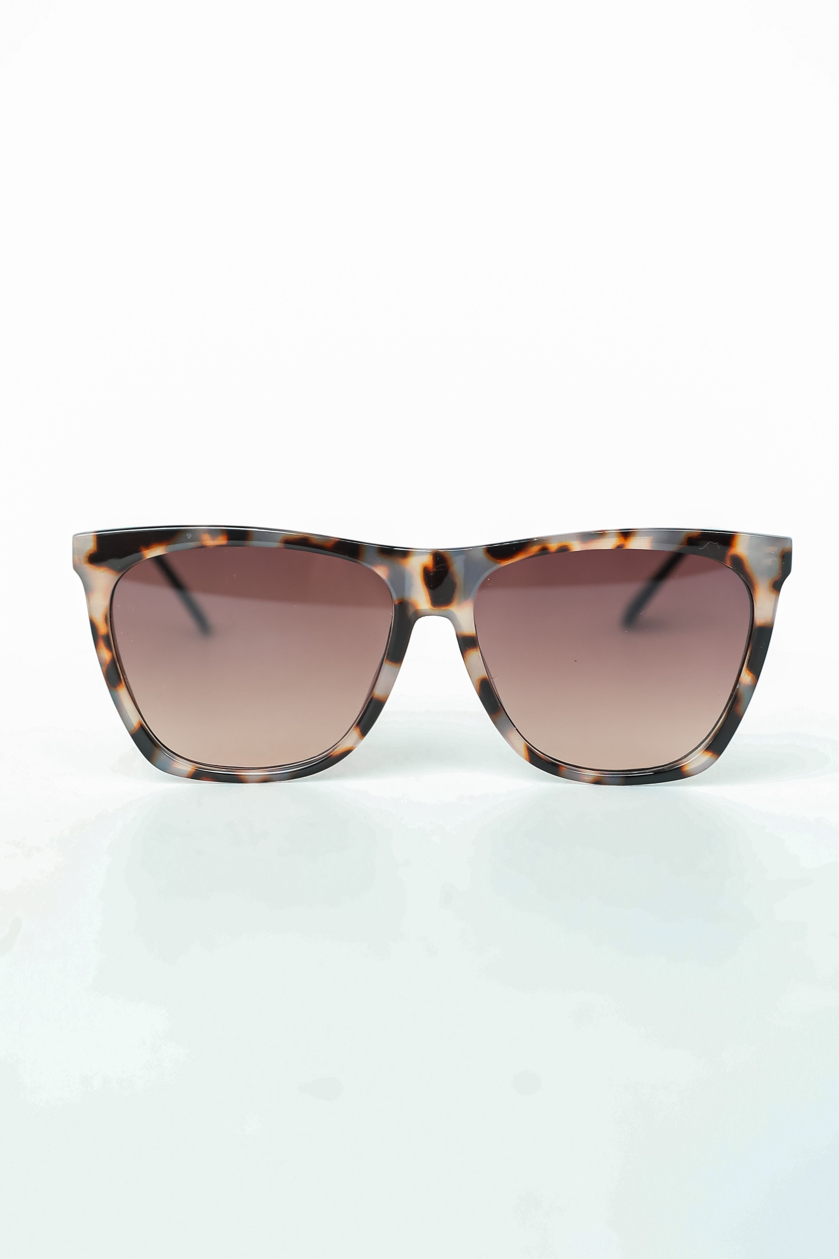Stylish Square Sunglasses for Men & Women - UV Protection, Polarized, Trendy Fashion - Perfect for Outdoor Activities, Beach, Driving & Travel