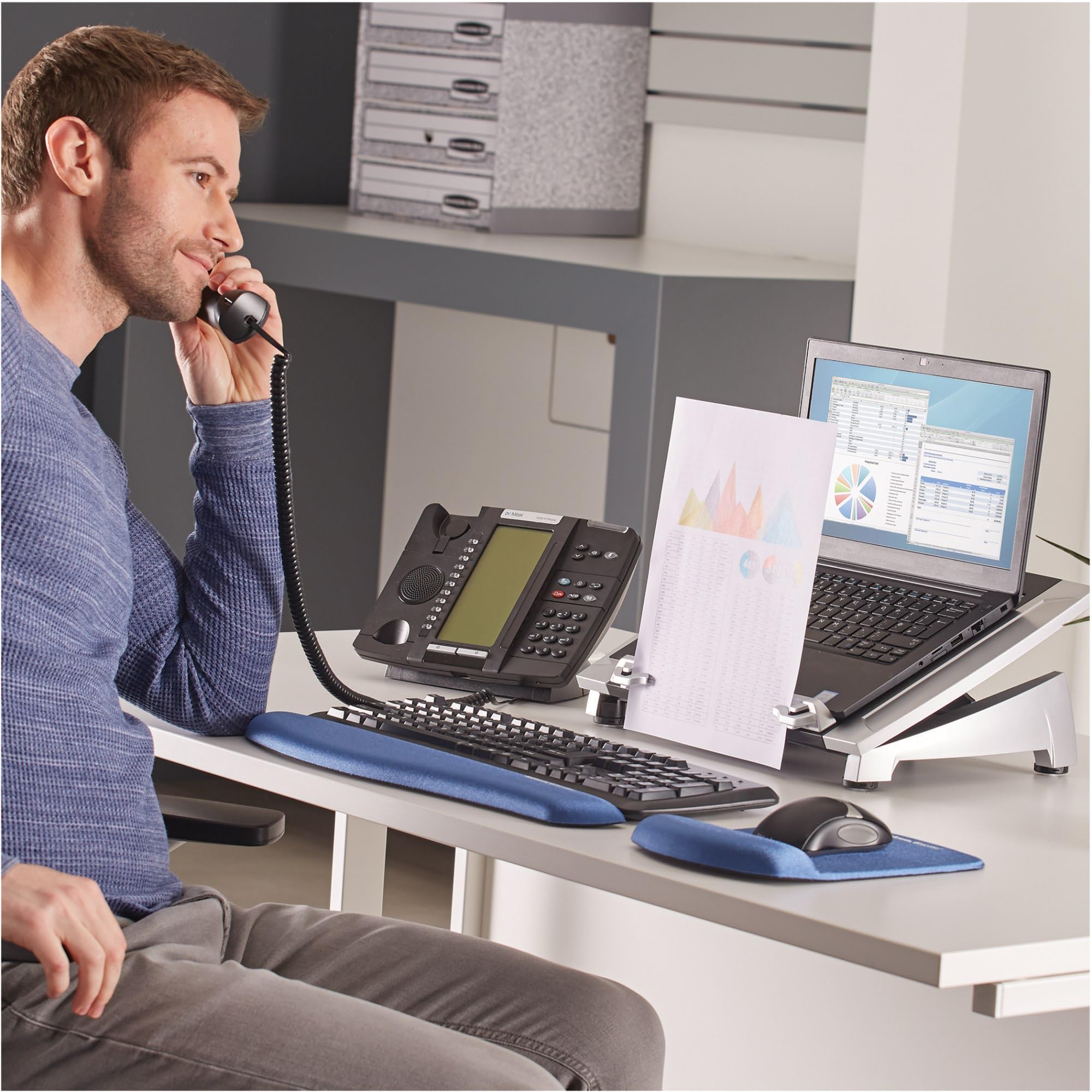Fellowes FEL8036701 Ergonomic Notebook Stand for Laptops - Adjustable Height & Angle, Durable Aluminum - Perfect for Home Office, Workspace & Remote Work Setup