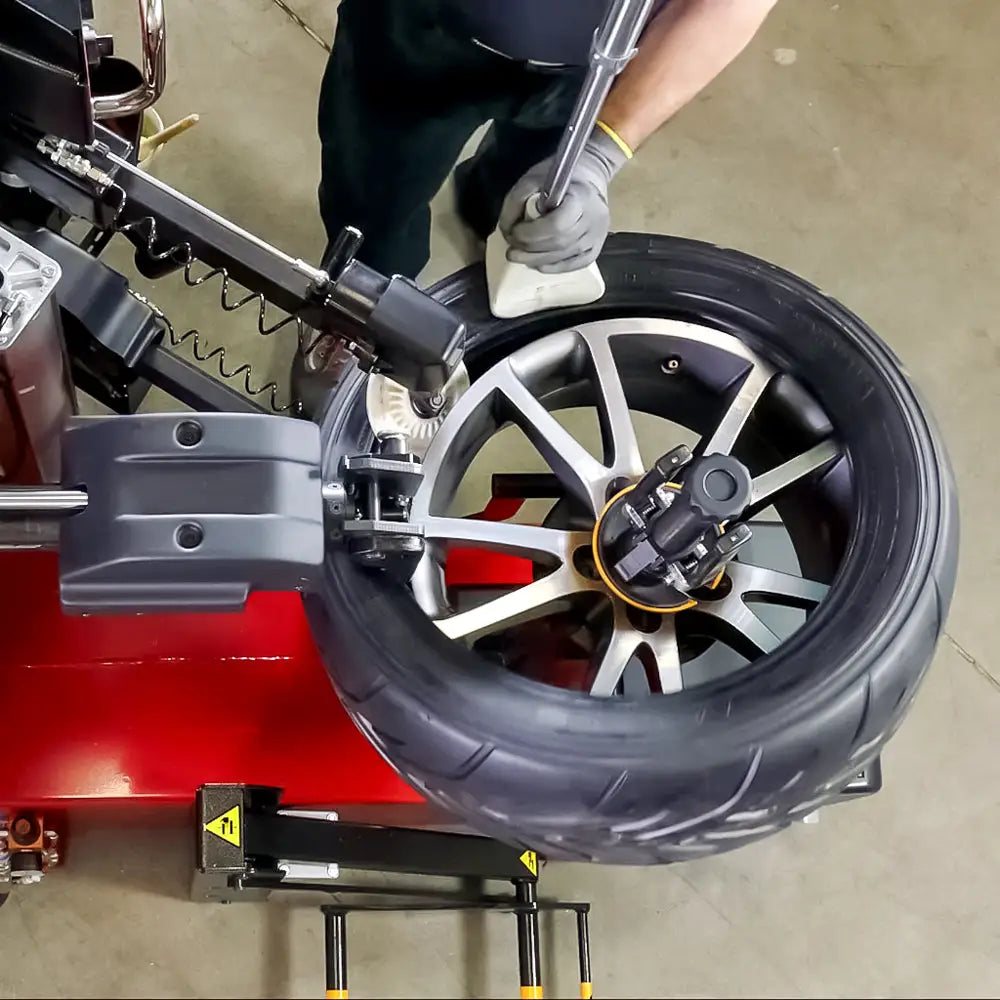 Corghi AM5000 Touchless Tire Changer with BPT Helper Arm - Professional Wheel Service Equipment for Auto Shops & Tire Centers