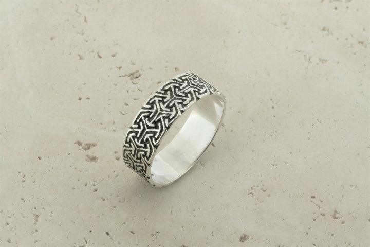 Geometric Silver Band Ring for Women - Elegant Minimalist Jewelry for Everyday Wear, Gift Giving & Special Occasions