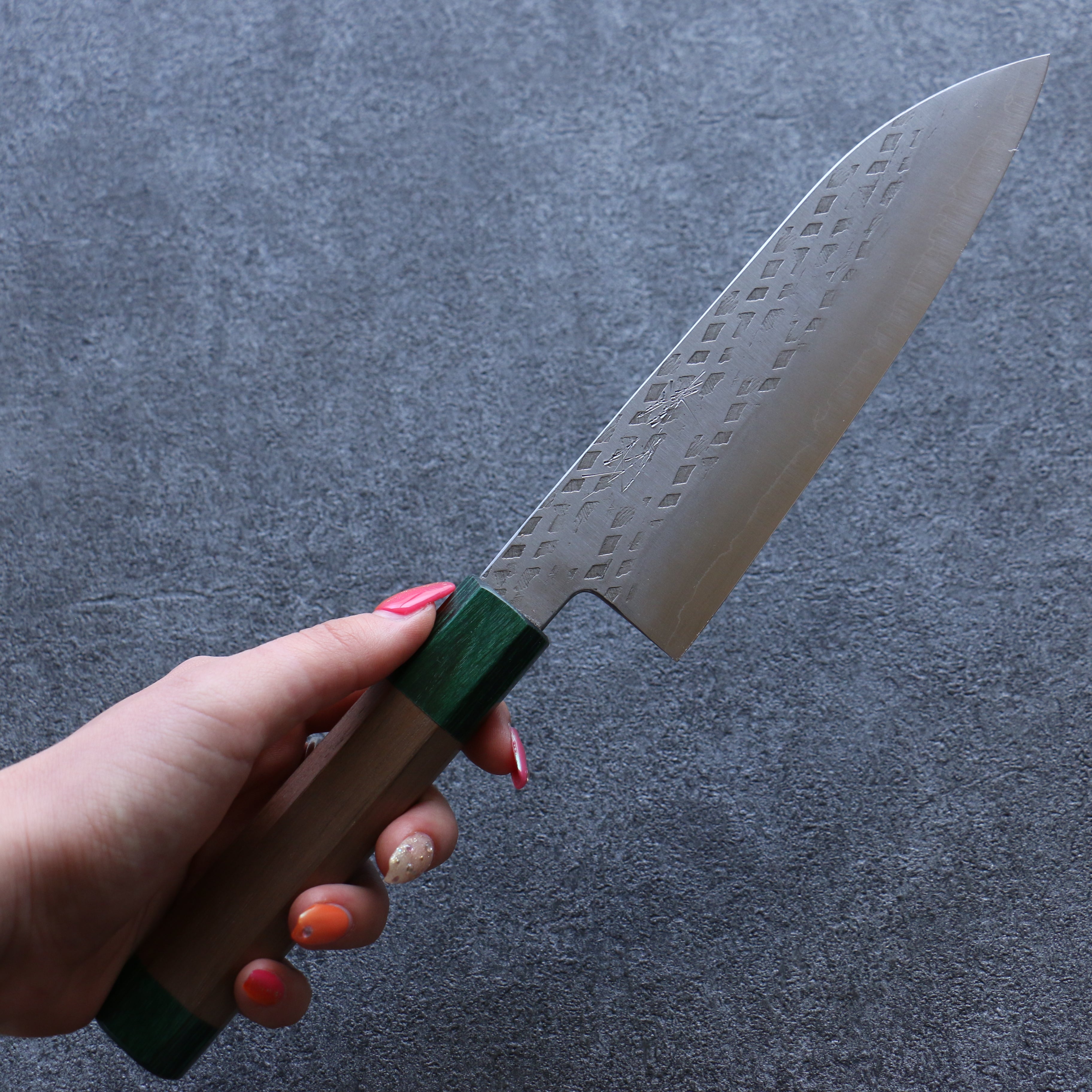 Premium Seisuke Silver Steel No.3 Hammered Santoku Knife 165mm - Japanese Chef Knife with Walnut & Double Green Pakka Wood Handle - Perfect for Slicing, Dicing & Chopping Vegetables, Meat & Fish