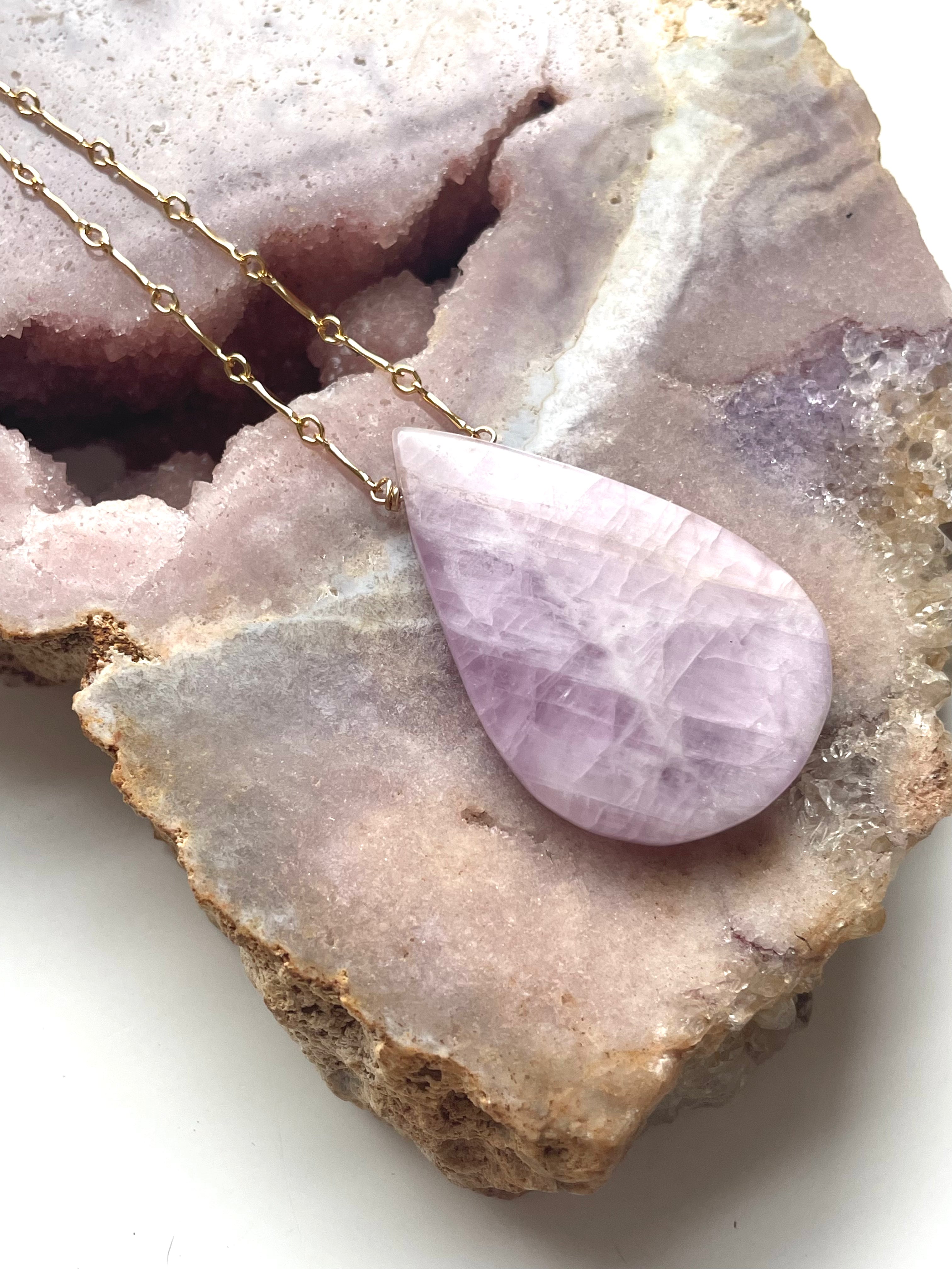 Elegant Kunzite Statement Crystal Necklace for Women | Natural Pink Gemstone Jewelry | Perfect for Weddings, Parties & Special Occasions