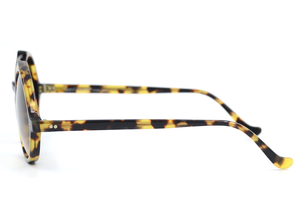Versace 530 961 Sunglasses for Men & Women - Luxury Designer Shades for Fashion & UV Protection | Perfect for Beach, Driving & Outdoor Activities