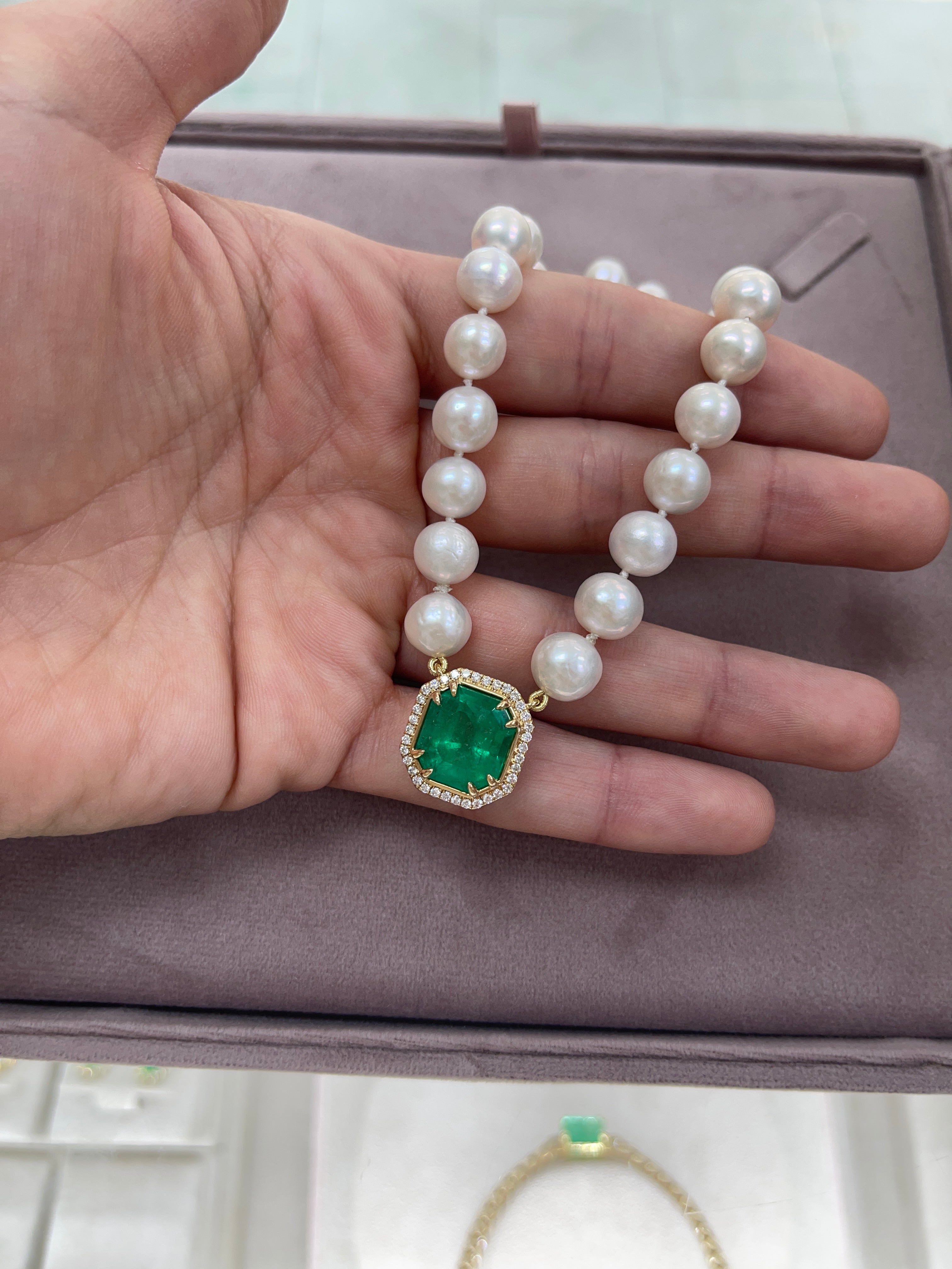 7.82 Carat Colombian Emerald & Diamond Halo Akoya Pearl 18K White Gold Necklace - Elegant Jewelry for Weddings, Anniversaries & Special Occasions
