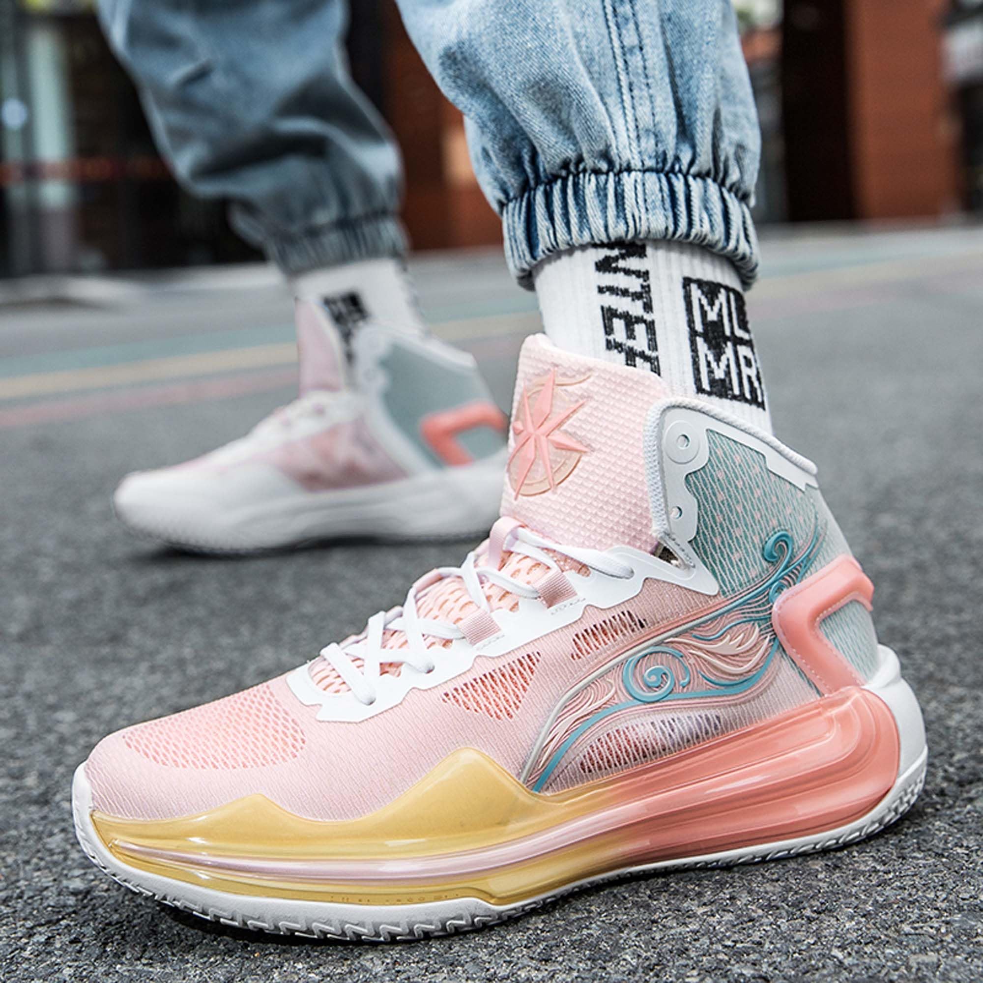 **Best Basketball Shoes for Men & Women - High-Performance Cushioned Sports Shoes for Youth & Adults - Perfect for Indoor & Outdoor Court Play**