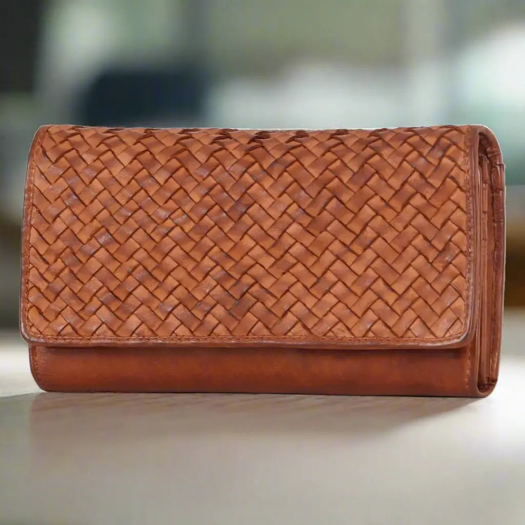 Stylish Women's Leather Basket Weave Handbag - Fashionable Crossbody Purse for Work, Travel & Everyday Use