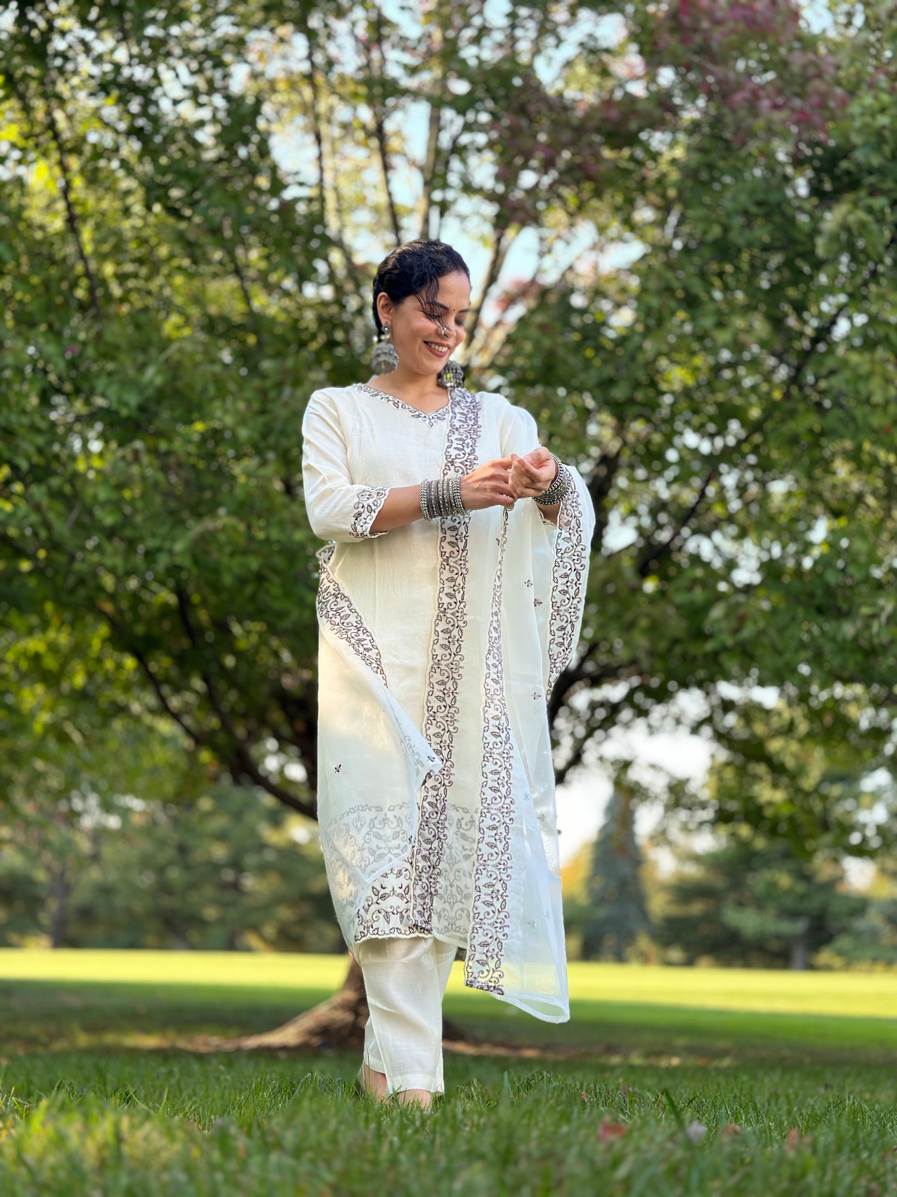 Off White Silk Blend Kurta Set for Holi & Festivals | Traditional Indian Ethnic Wear for Men | Perfect for Weddings, Diwali & Cultural Celebrations