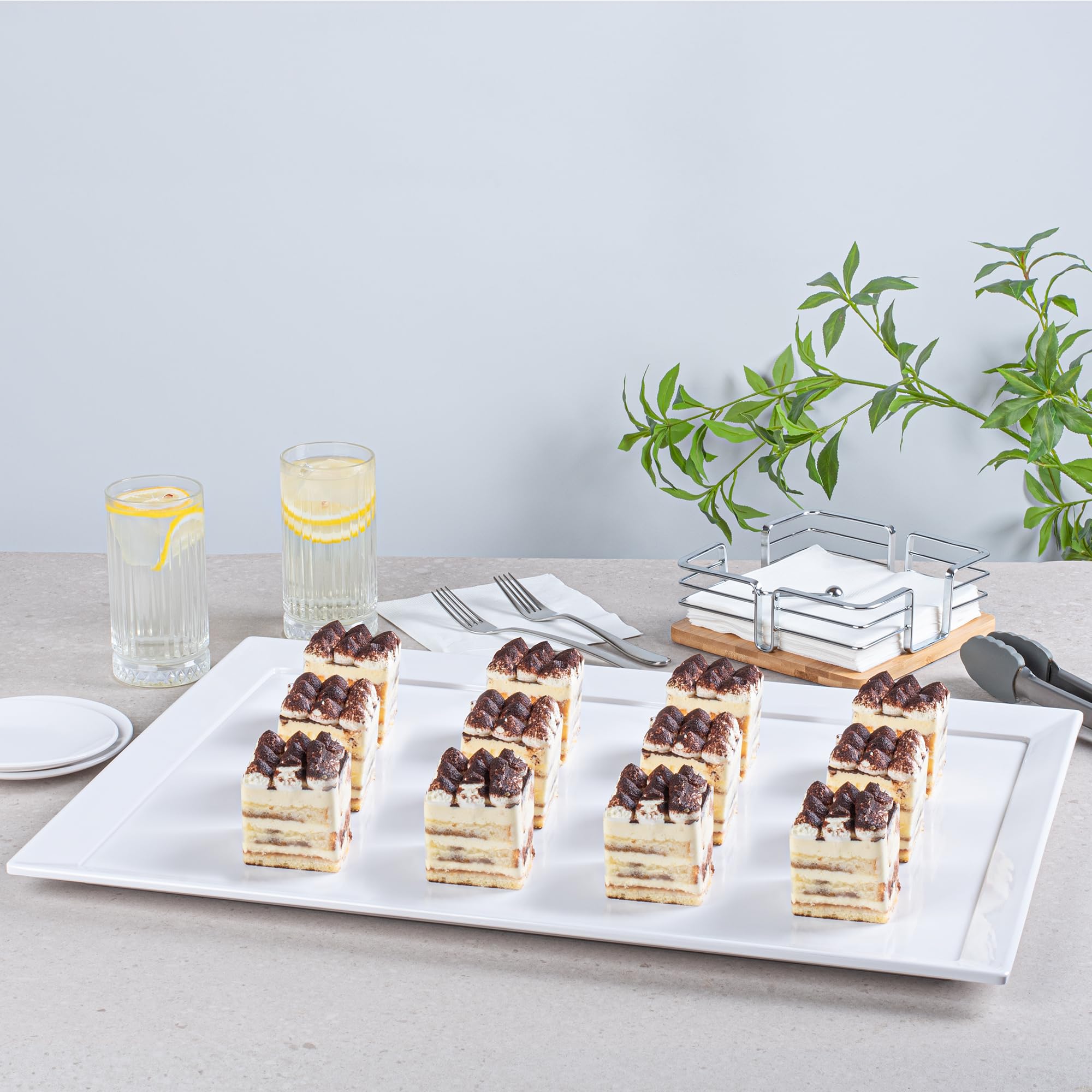 Restaurantware Voga 25.6 x 17.7 Inch White Melamine Serving Tray - Rectangle Dishwasher Safe Platter with Raised Edges for Meals, Appetizers, Snacks | Shatterproof Outdoor Entertaining Tray for Parties, Picnics, BBQs & Buffets