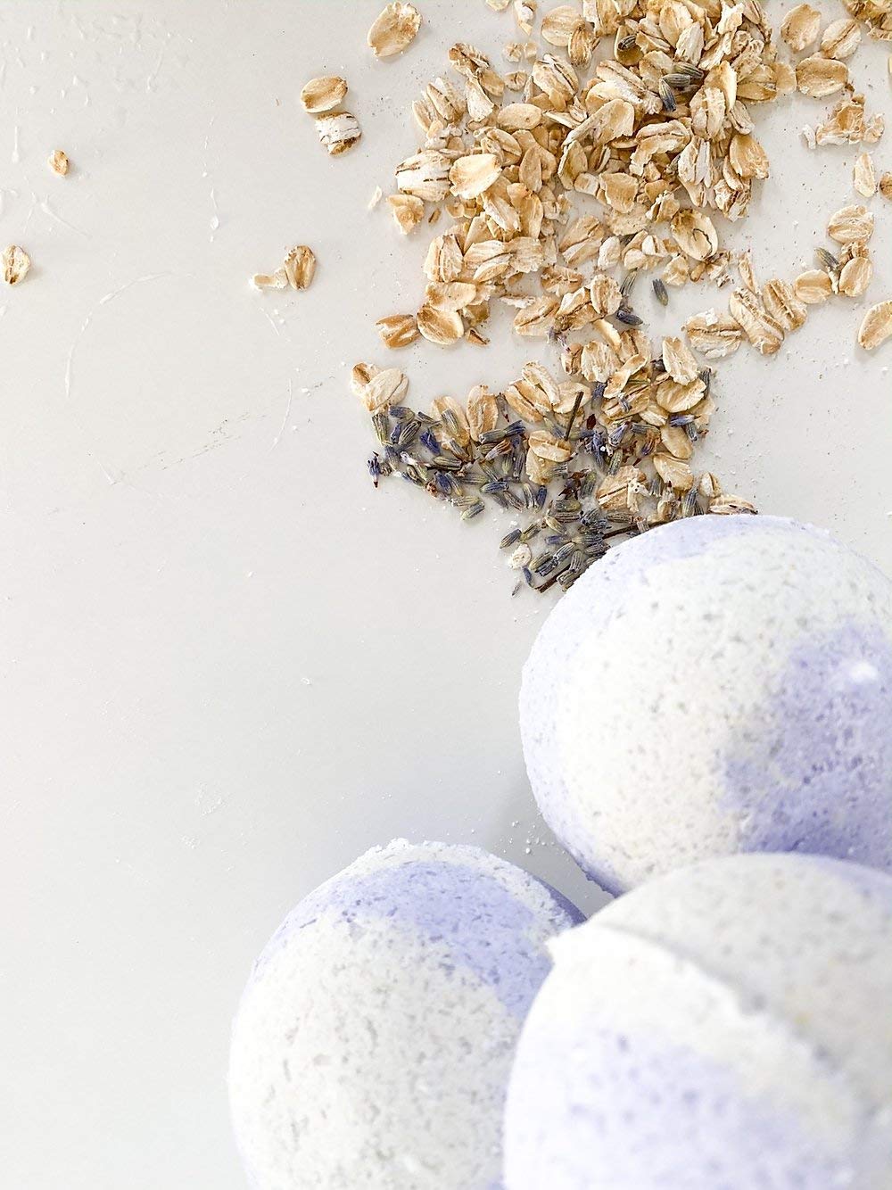 Natural Lavender & Honey Bath Bomb for Relaxation - Moisturizing Aromatherapy for Stress Relief & Self Care (Pack of 1)