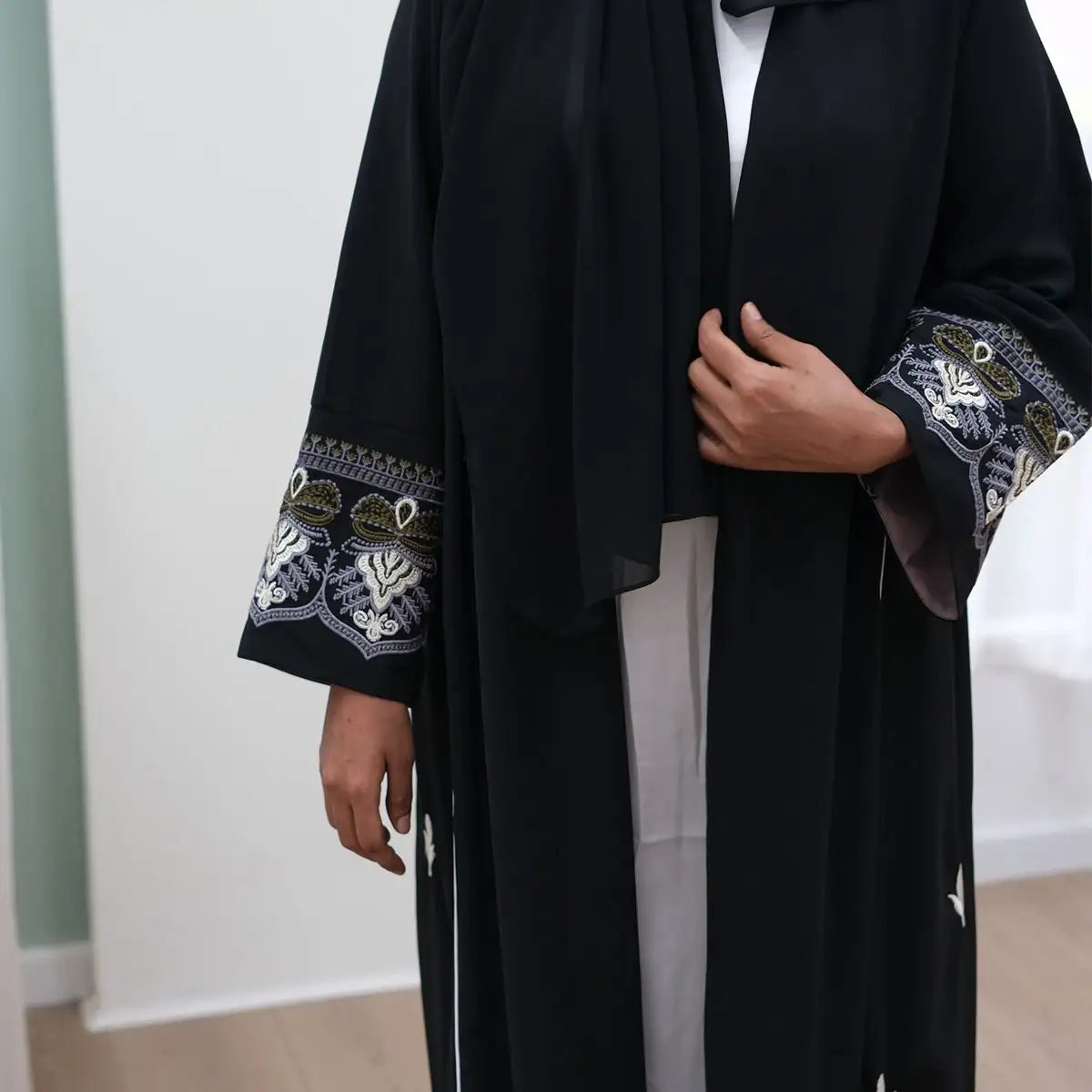 Embroidered Dubai Cardigan Open Abaya Dress for Women - Elegant Islamic Modest Wear - Perfect for Prayer, Eid, Wedding & Special Occasions