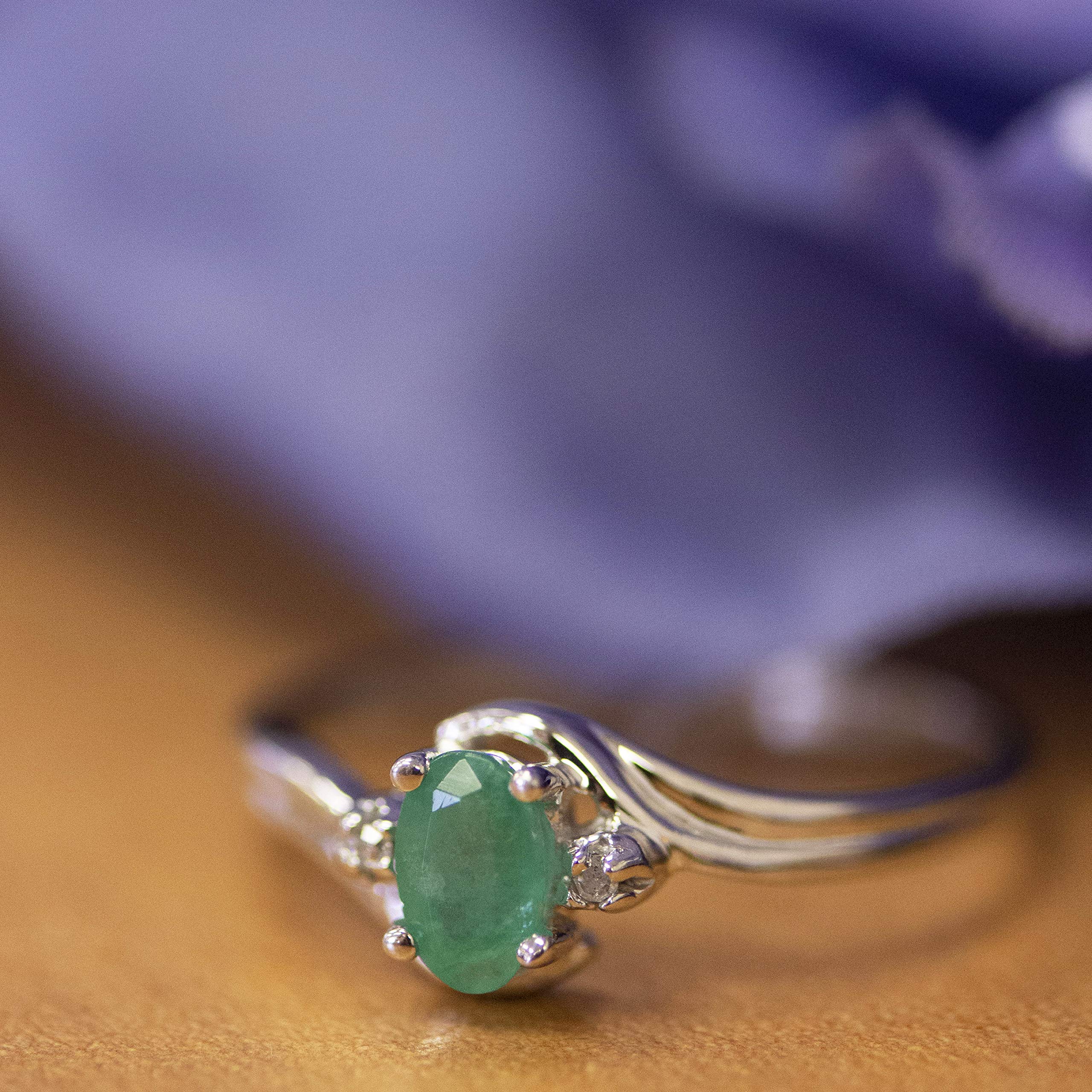 10K White Gold Emerald and Diamond Ring for Women - Elegant Jewelry Gift for Engagement, Wedding & Special Occasions