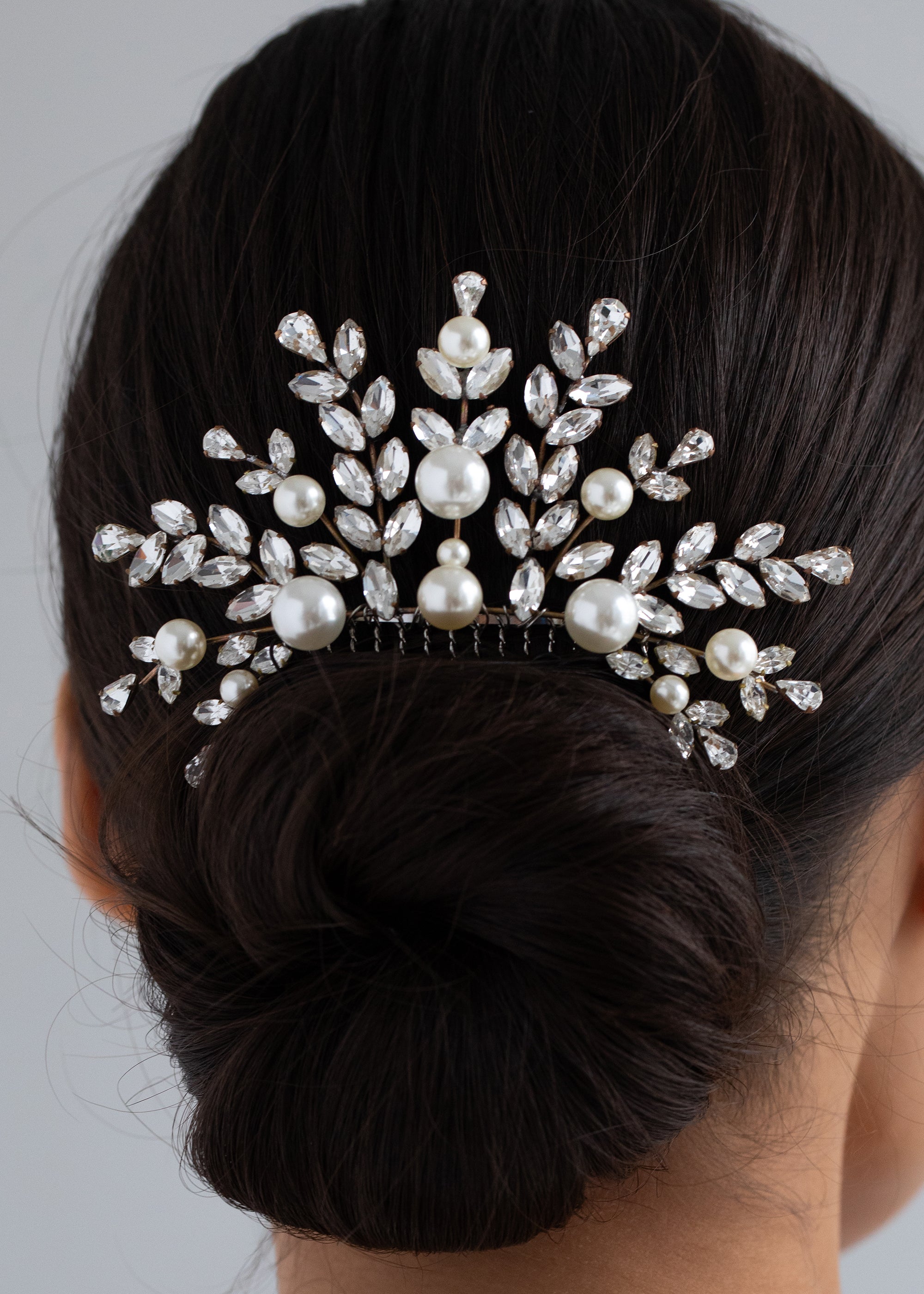 Delilah Crystal Comb - Elegant Hair Accessory for Women, Bridal & Special Occasions | Perfect for Weddings, Prom & Everyday Styling
