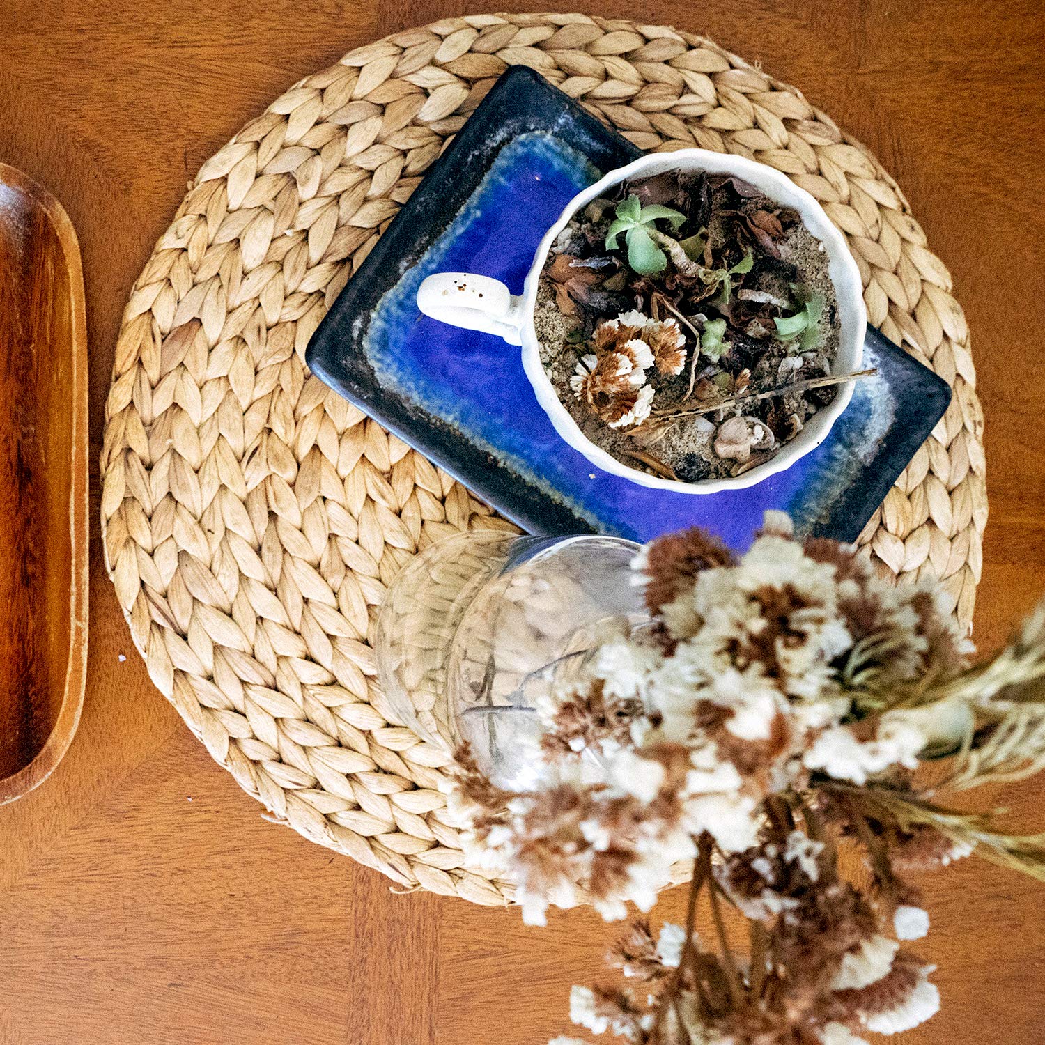 Boho Round Woven Placemats Set of 8 - 13.4 Inch Natural Water Hyacinth Wicker Straw Placemats for Dining Table - Perfect for Farmhouse, Coastal, and Rustic Home Decor - Ideal for Everyday Meals, Dinner Parties, and Holiday Gatherings